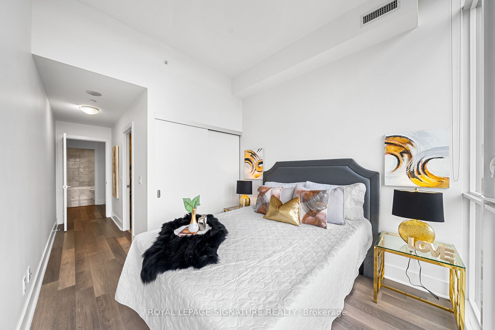 32 Davenport Rd, #2203