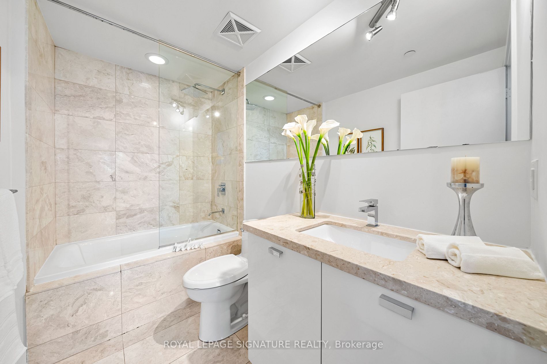 32 Davenport Rd, #2203