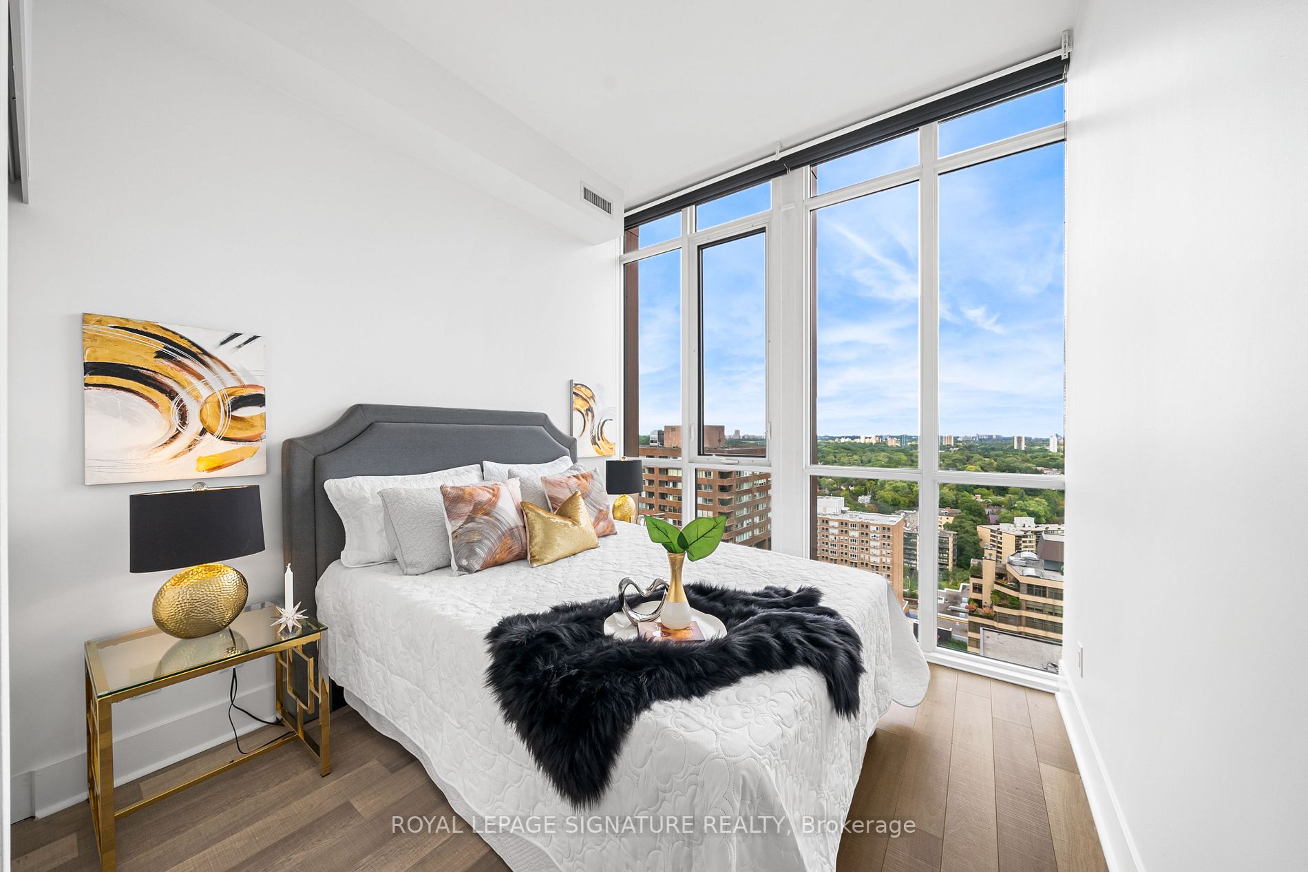 32 Davenport Rd, #2203