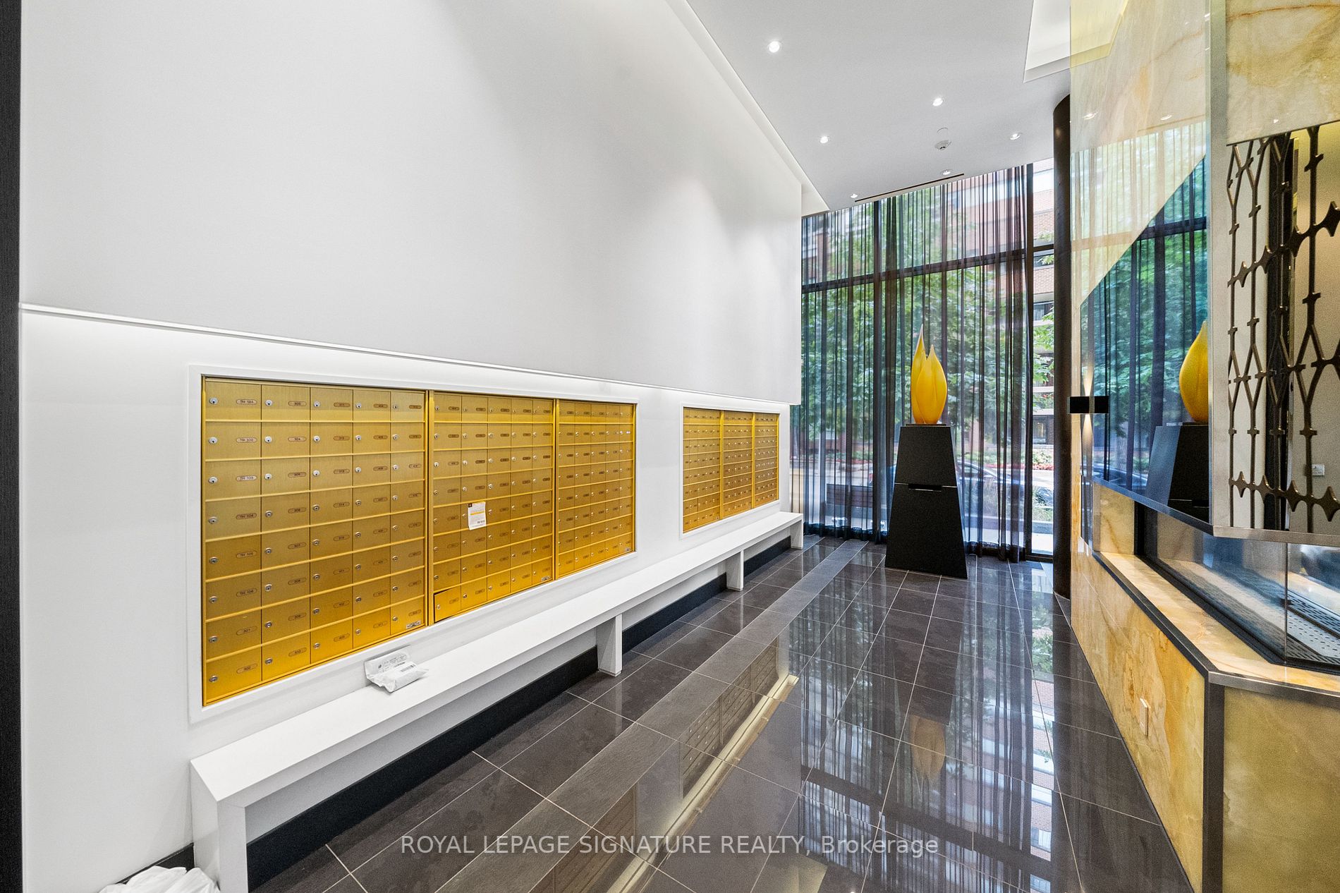 32 Davenport Rd, #2203