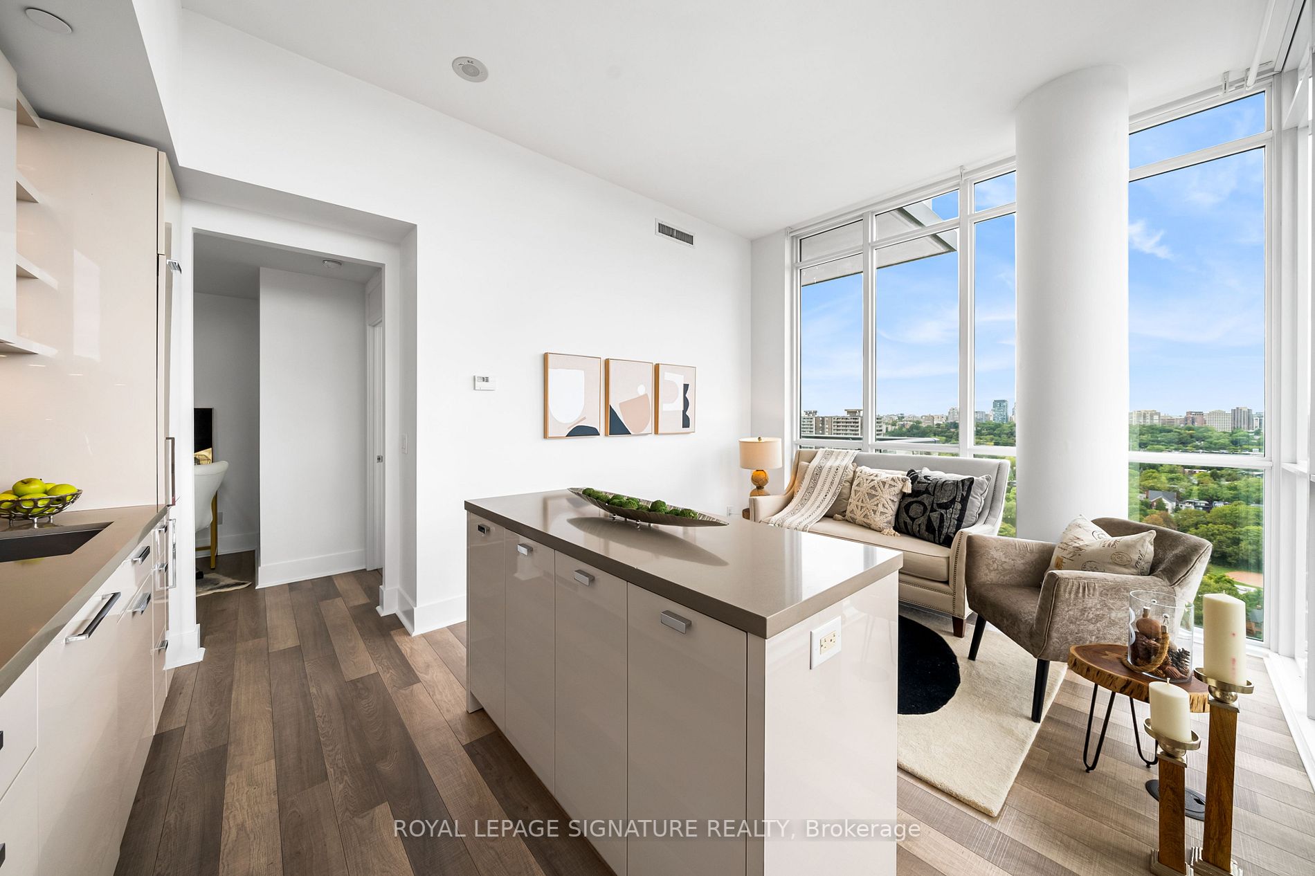 32 Davenport Rd, #2203