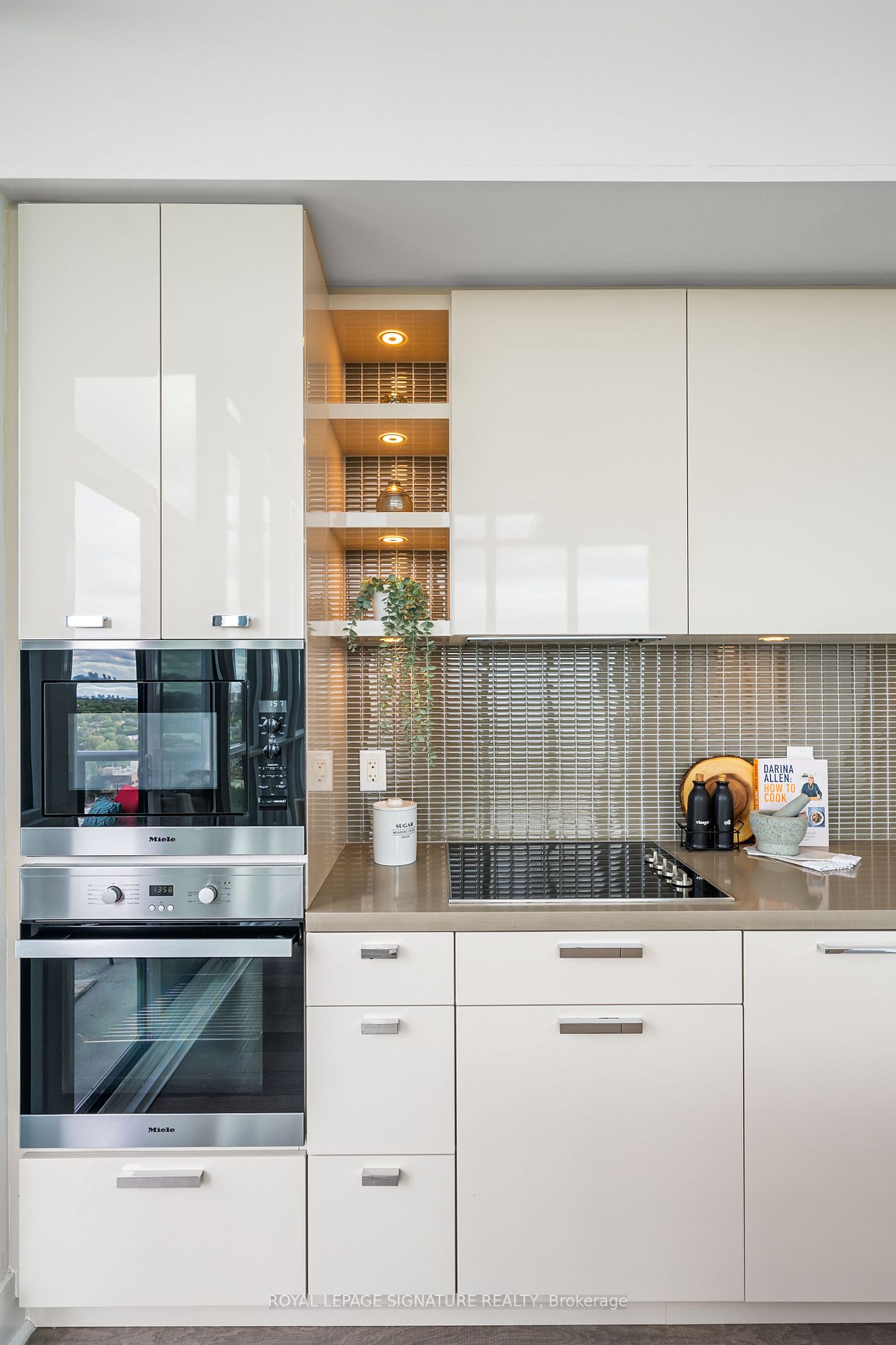 32 Davenport Rd, #2203