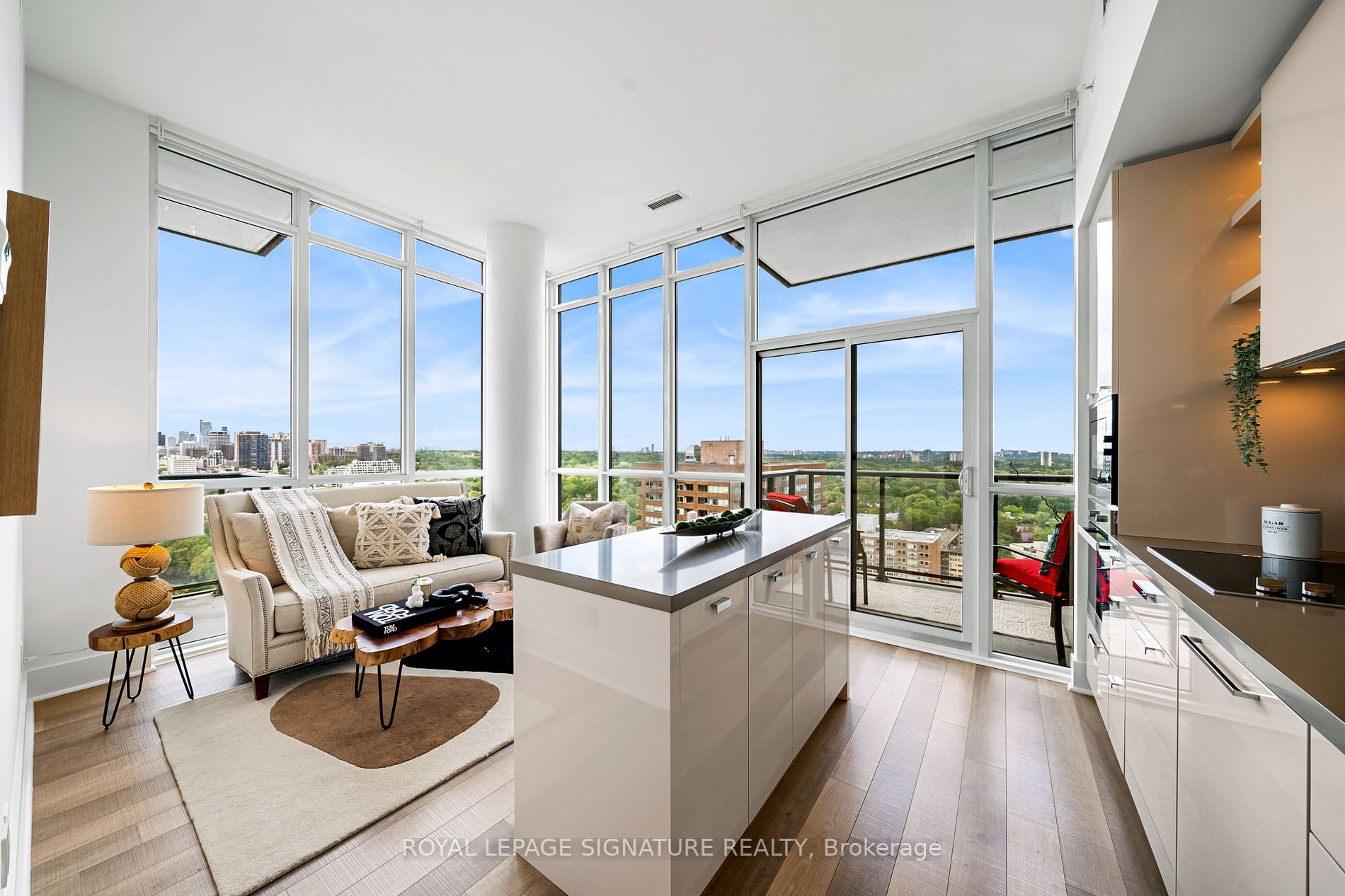 32 Davenport Rd, #2203