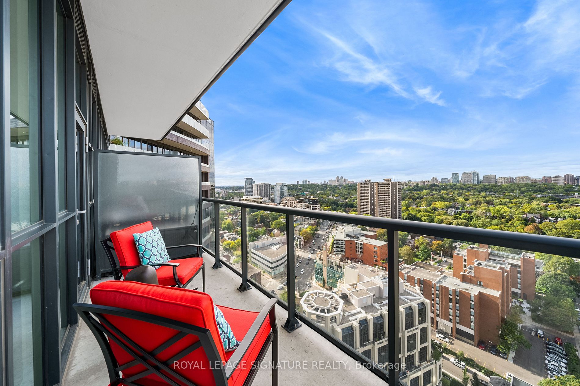 32 Davenport Rd, #2203