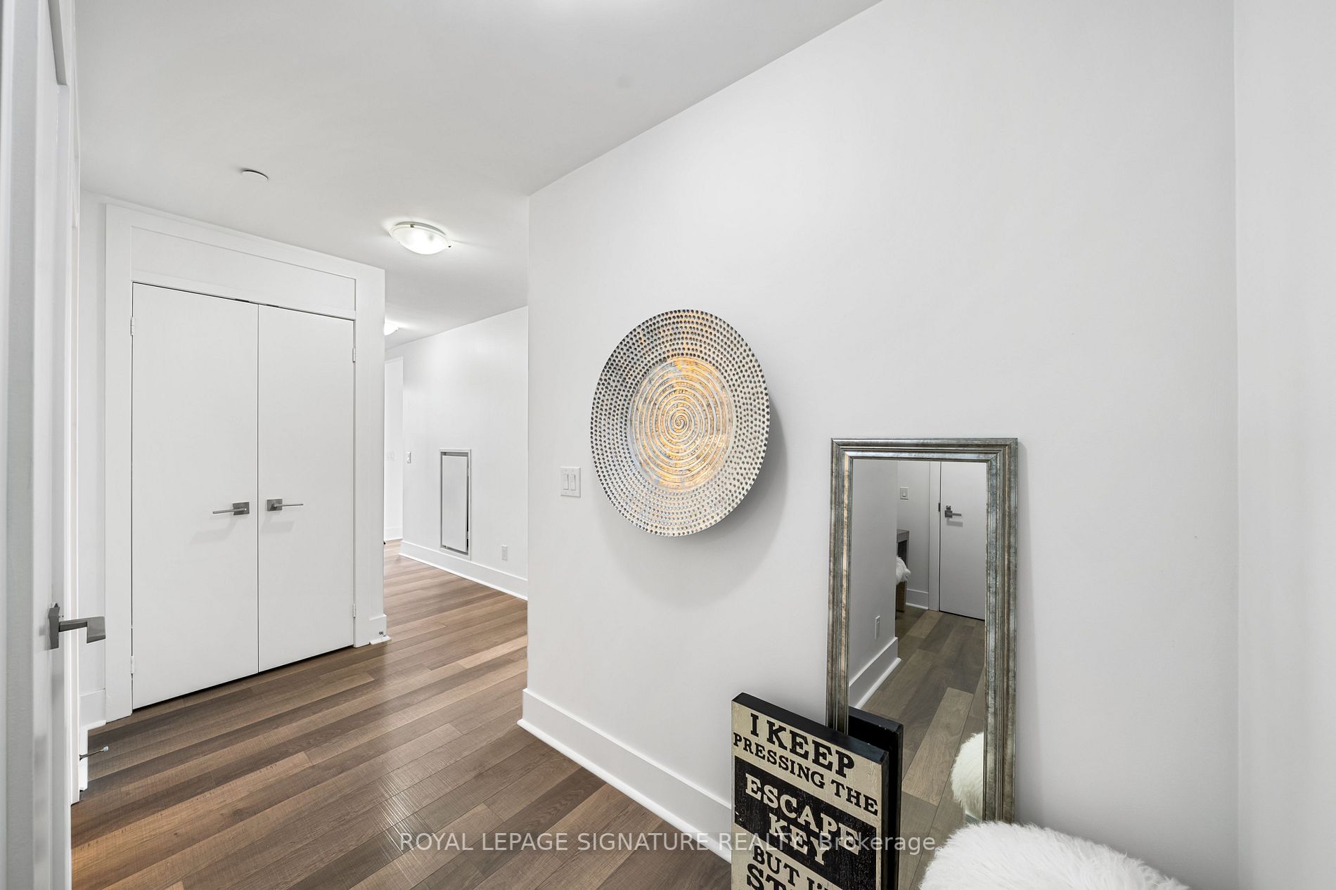 32 Davenport Rd, #2203