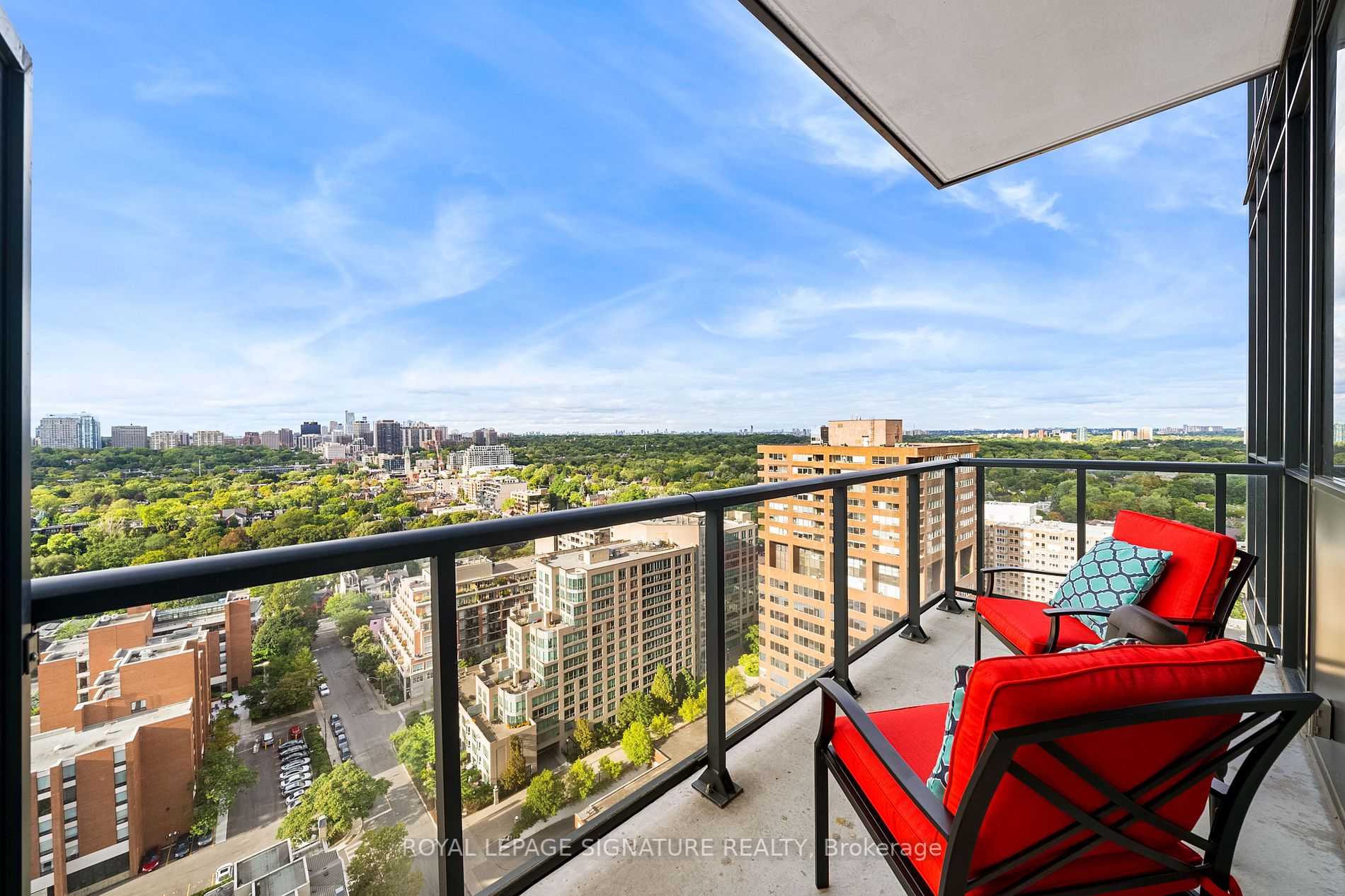 32 Davenport Rd, #2203