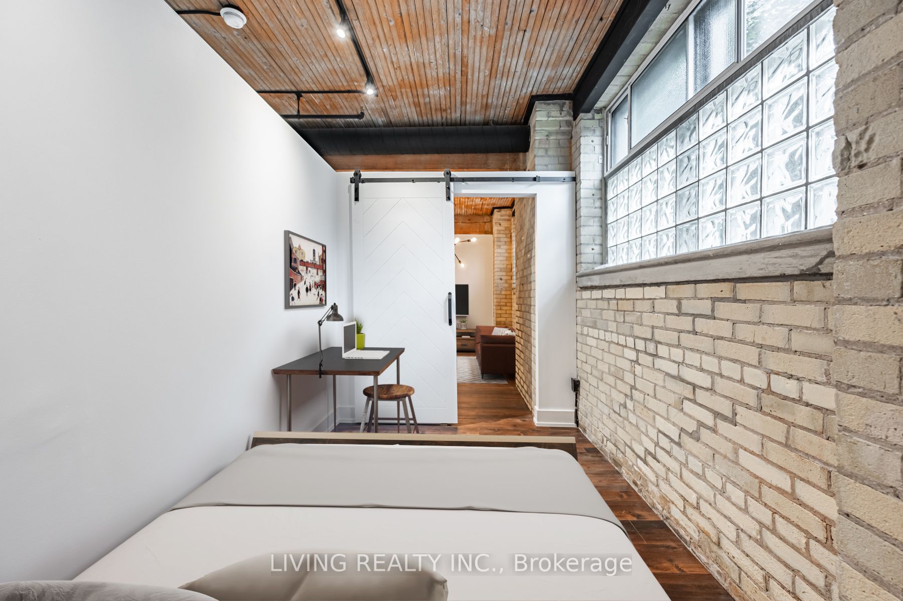 781 King St W, #102