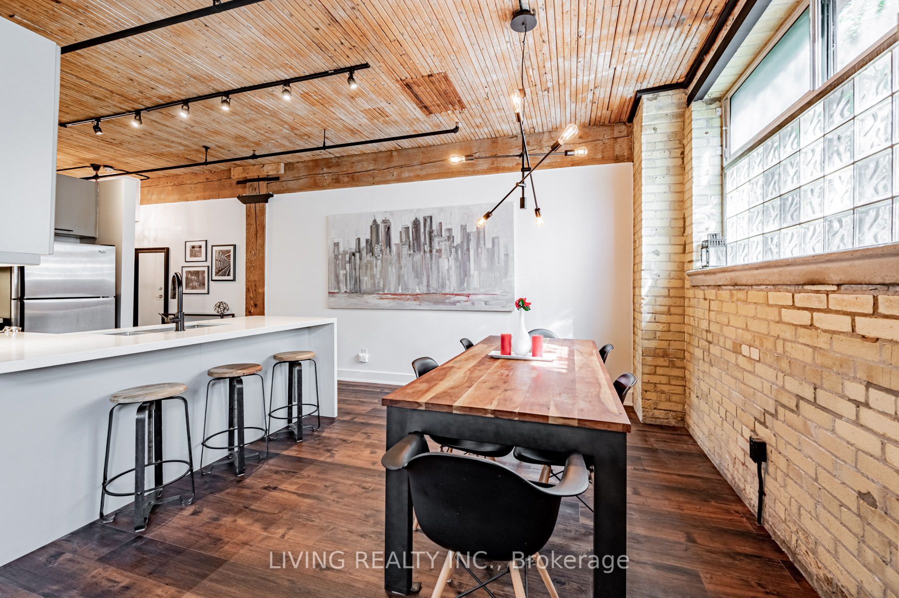 781 King St W, #102