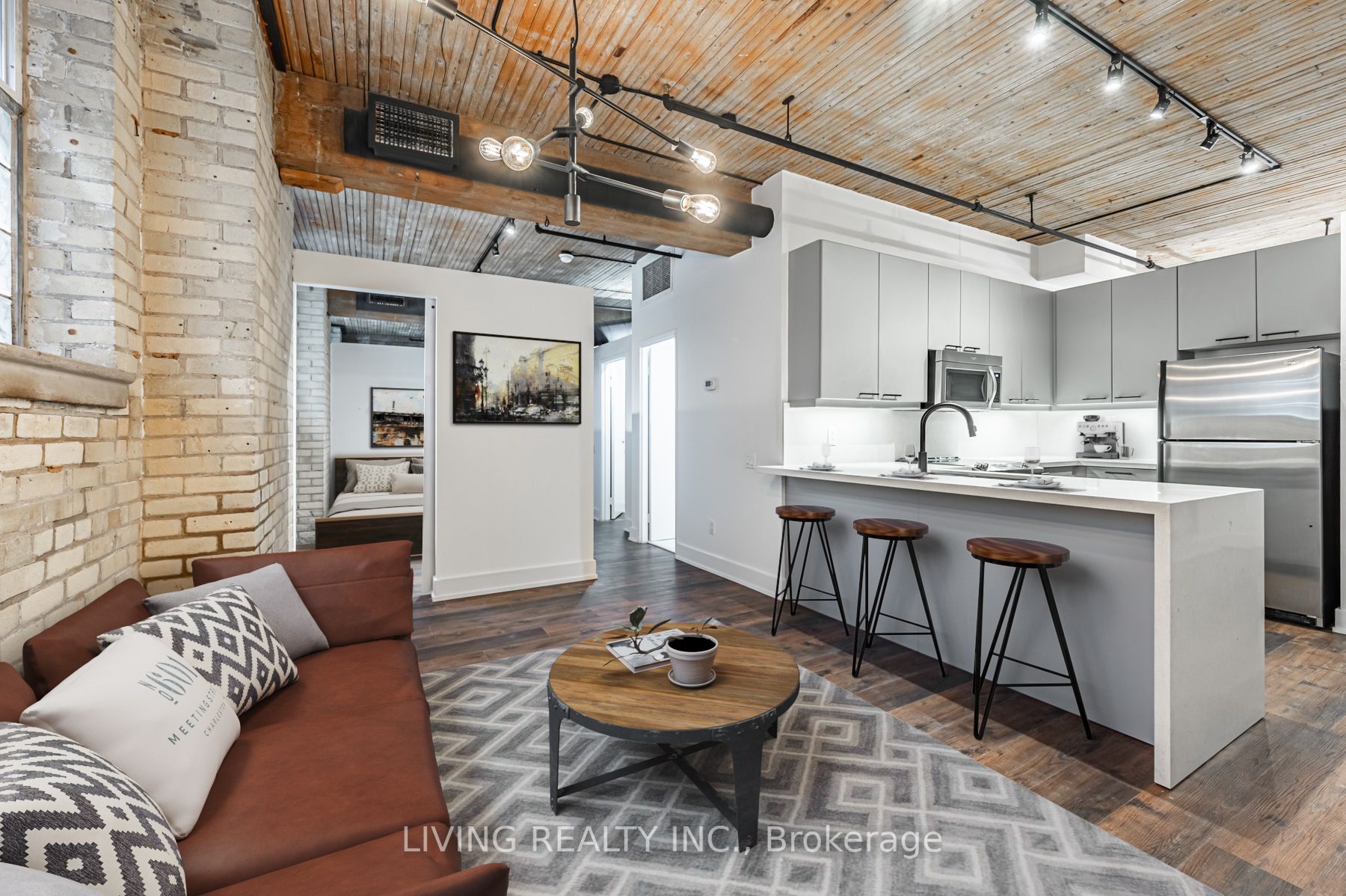 781 King St W, #102