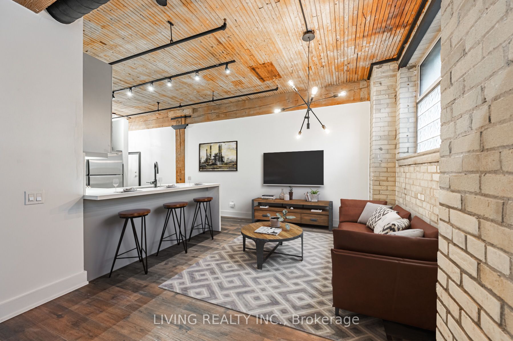 781 King St W, #102