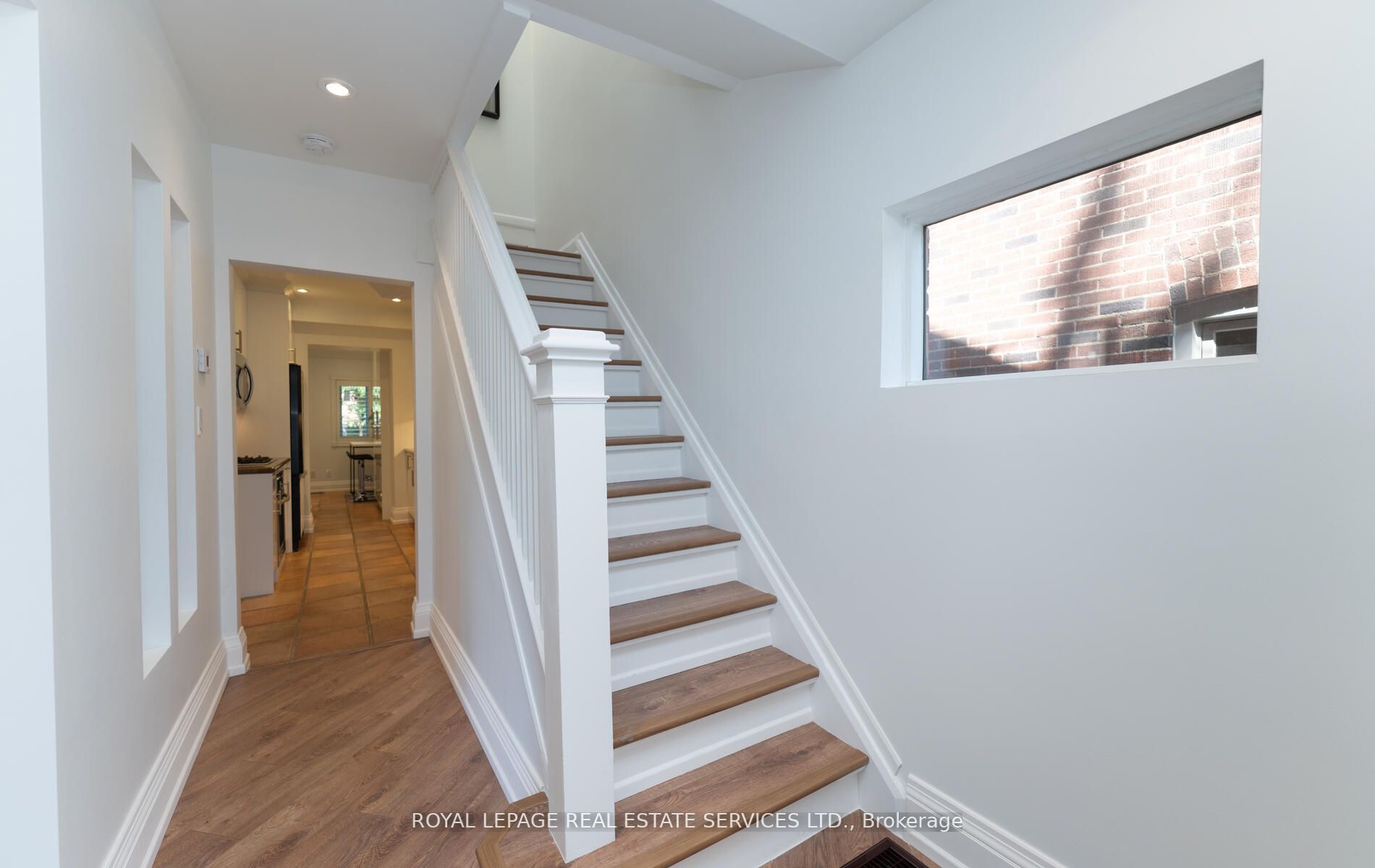 174 Woburn Ave