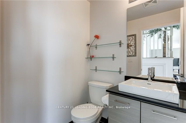 26 Norton Ave, #Ph07