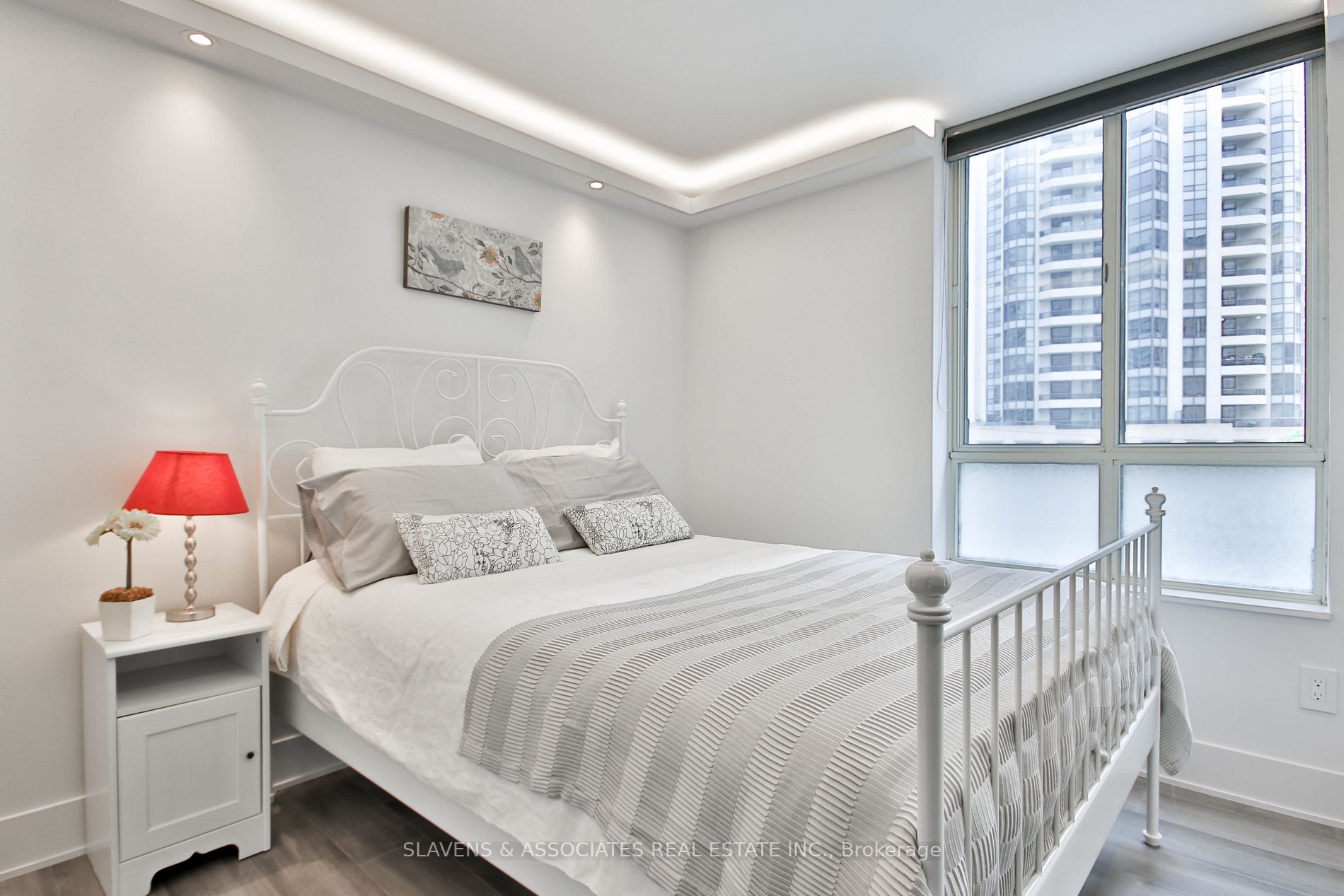 5444 Yonge Street, #303