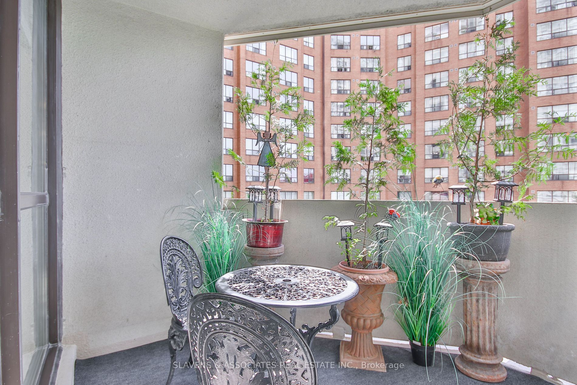 5444 Yonge Street, #303