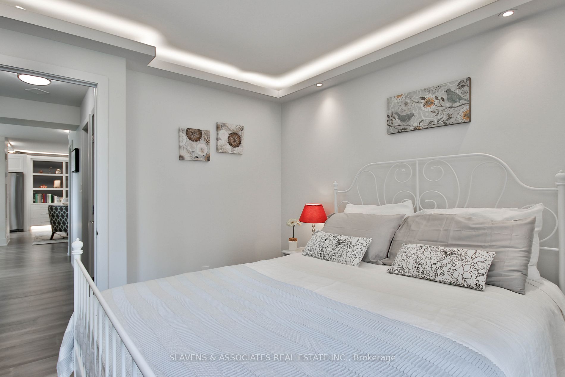 5444 Yonge Street, #303