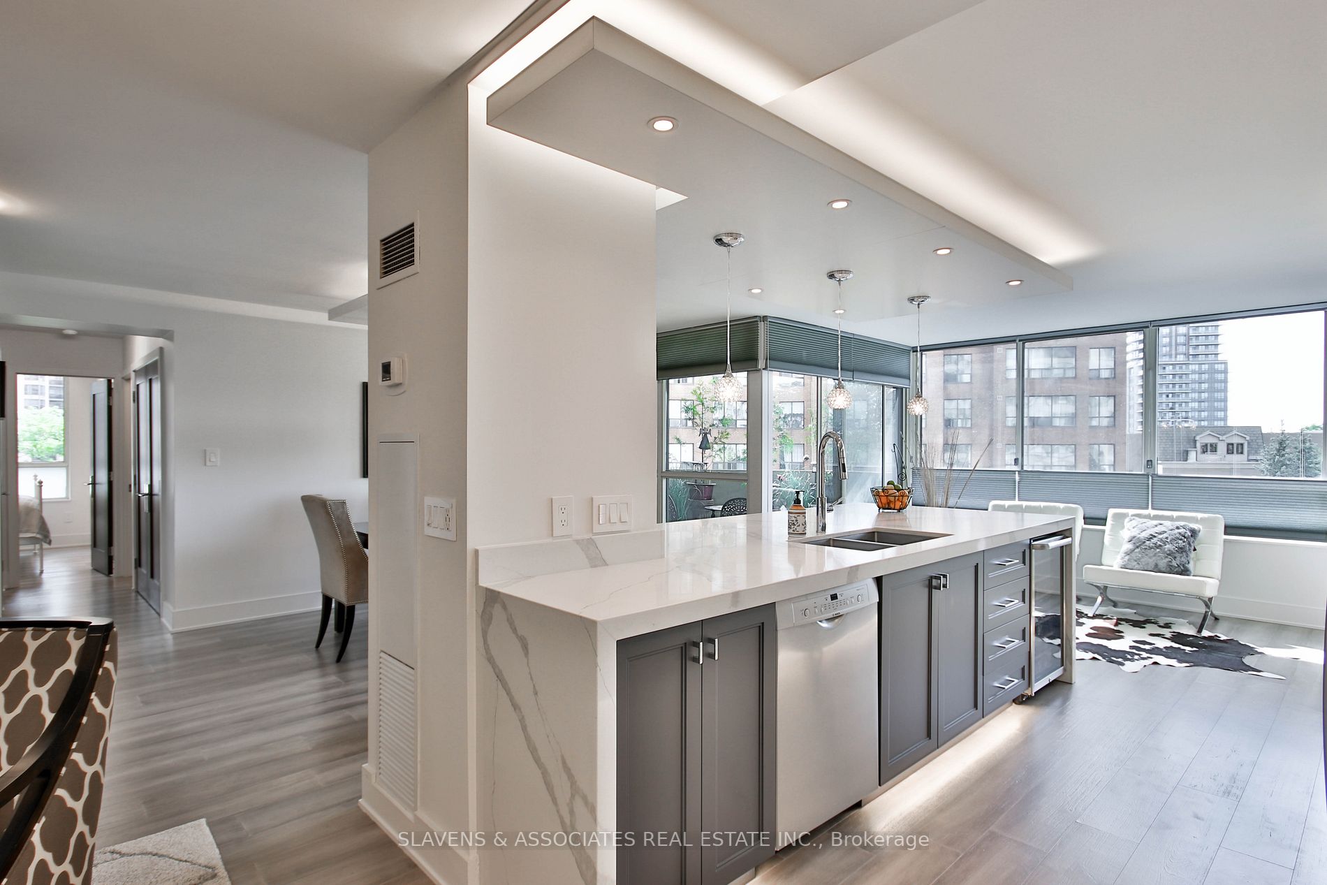 5444 Yonge Street, #303
