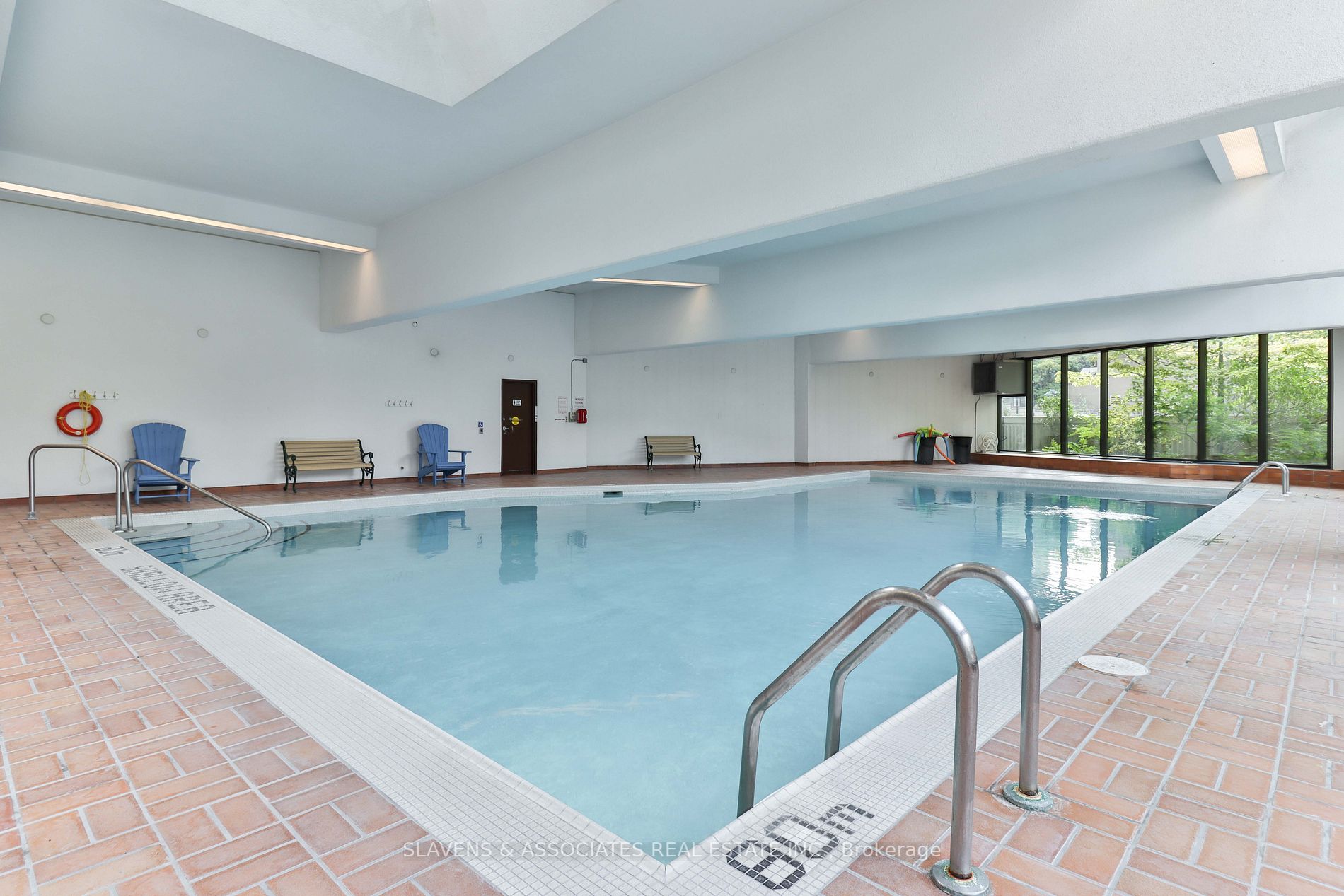 5444 Yonge Street, #303