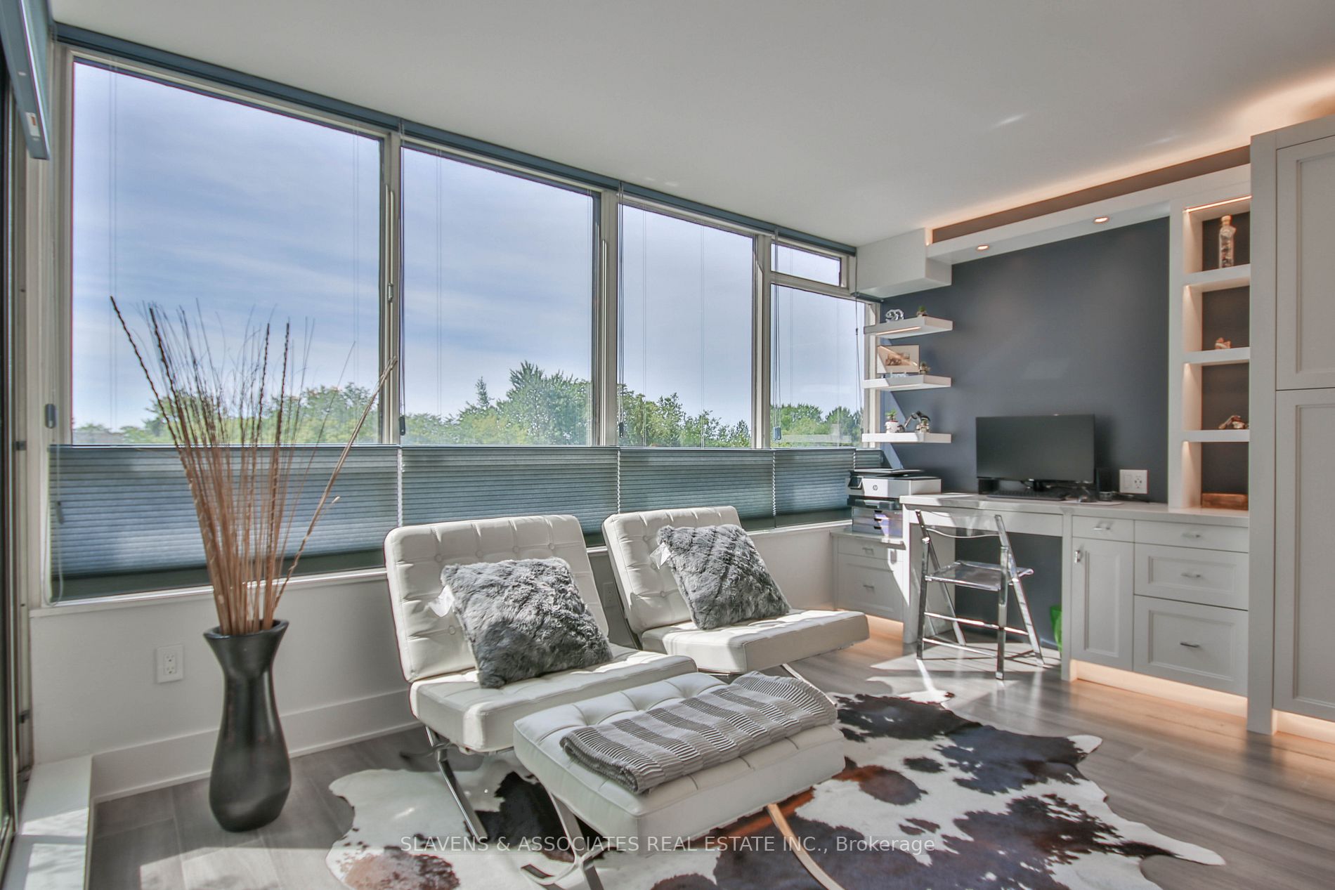 5444 Yonge Street, #303