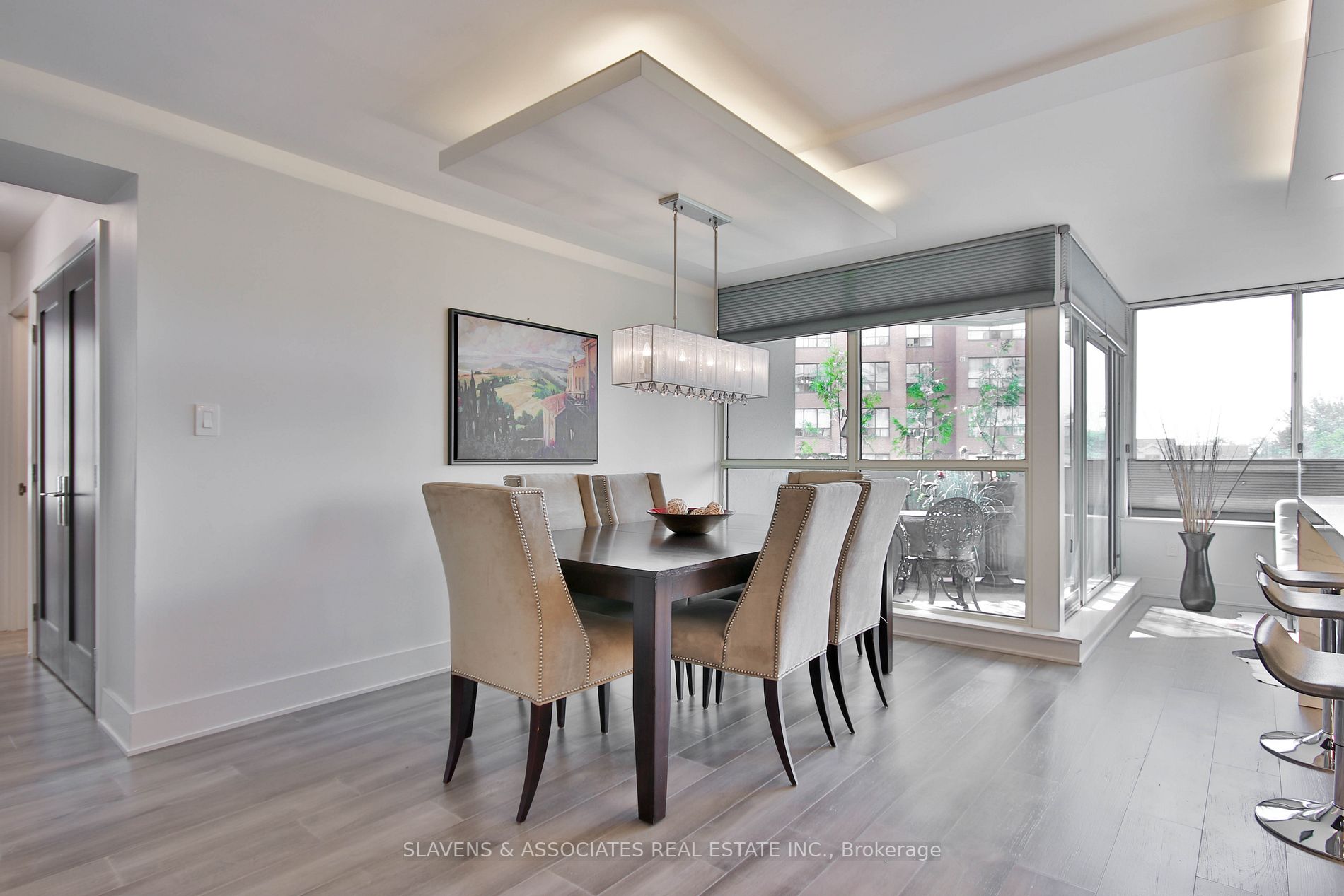 5444 Yonge Street, #303