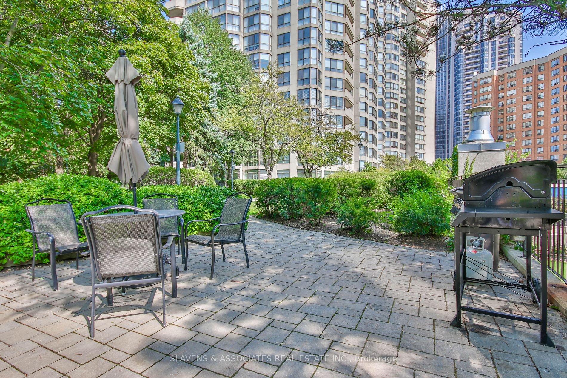 5444 Yonge Street, #303