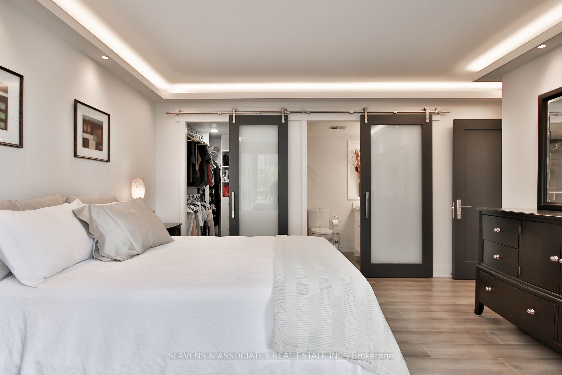 5444 Yonge Street, #303