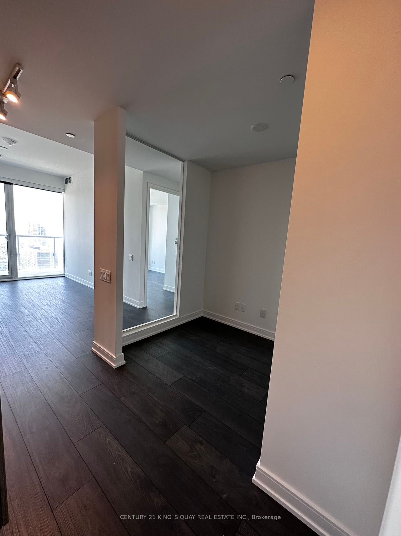 3 Gloucester St, #4004