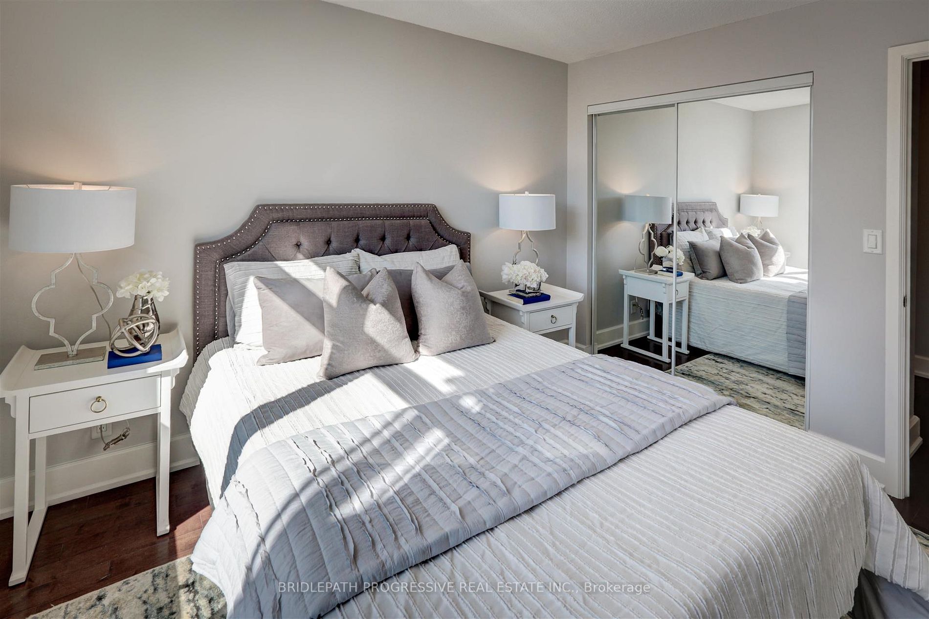 676 Sheppard Ave E, #707