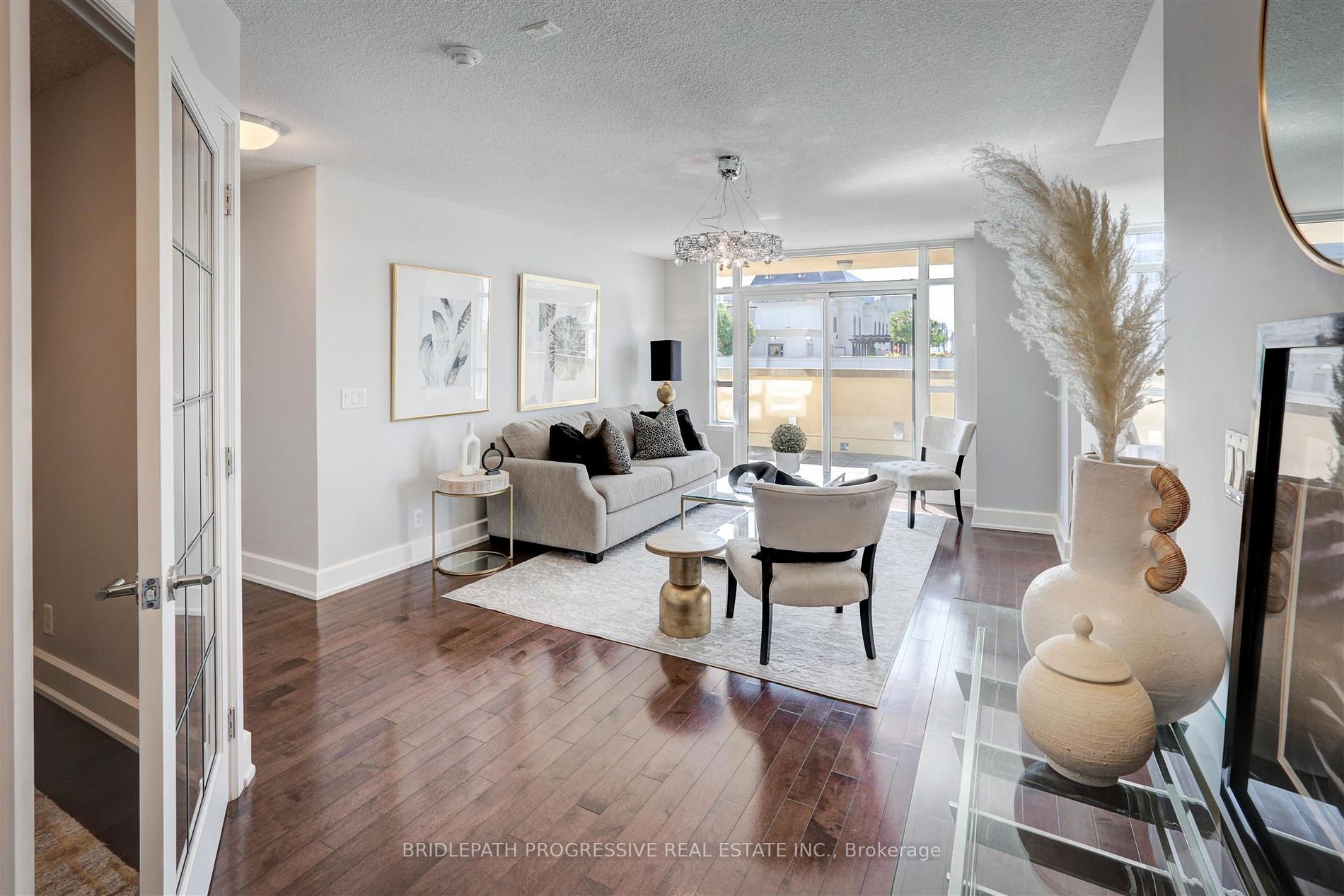 676 Sheppard Ave E, #707