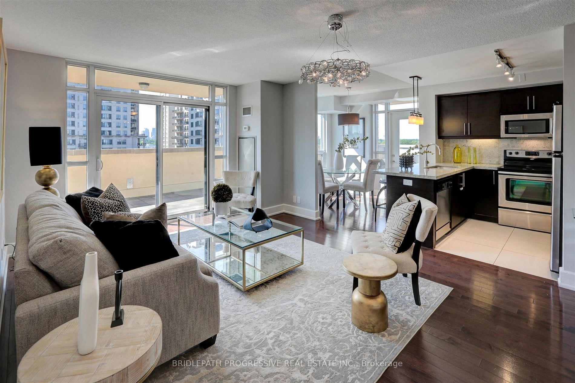 676 Sheppard Ave E, #707