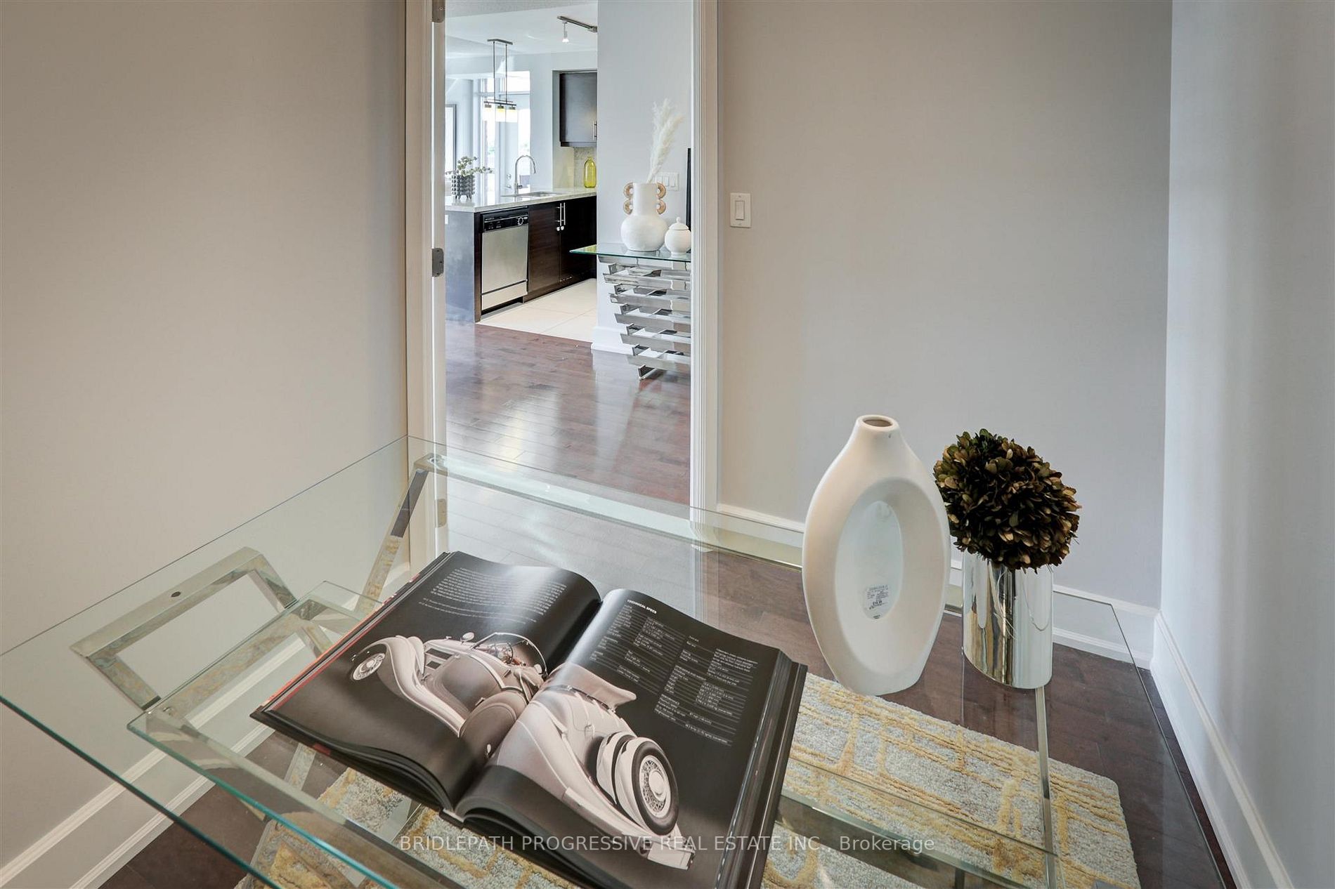 676 Sheppard Ave E, #707