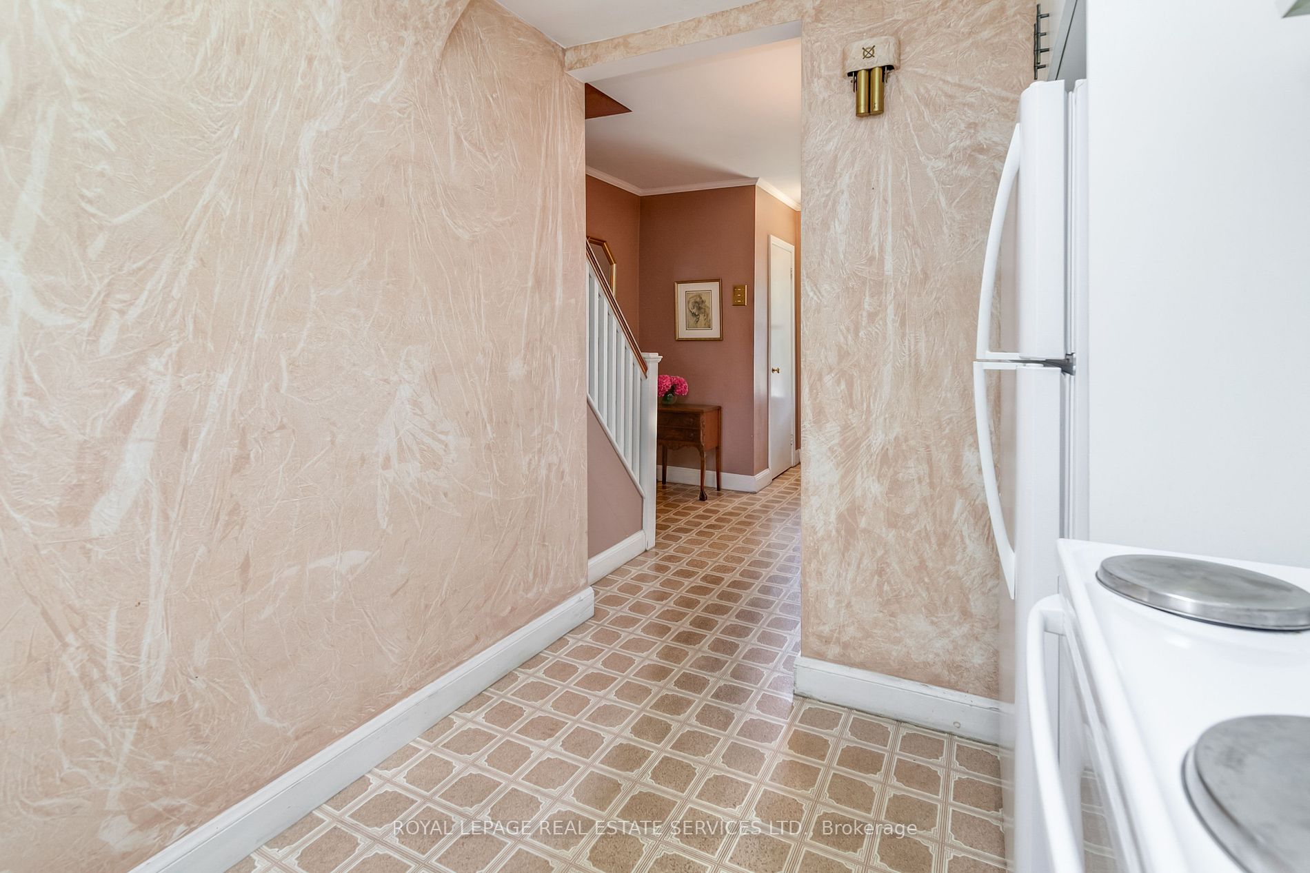 104 Laurelcrest Ave