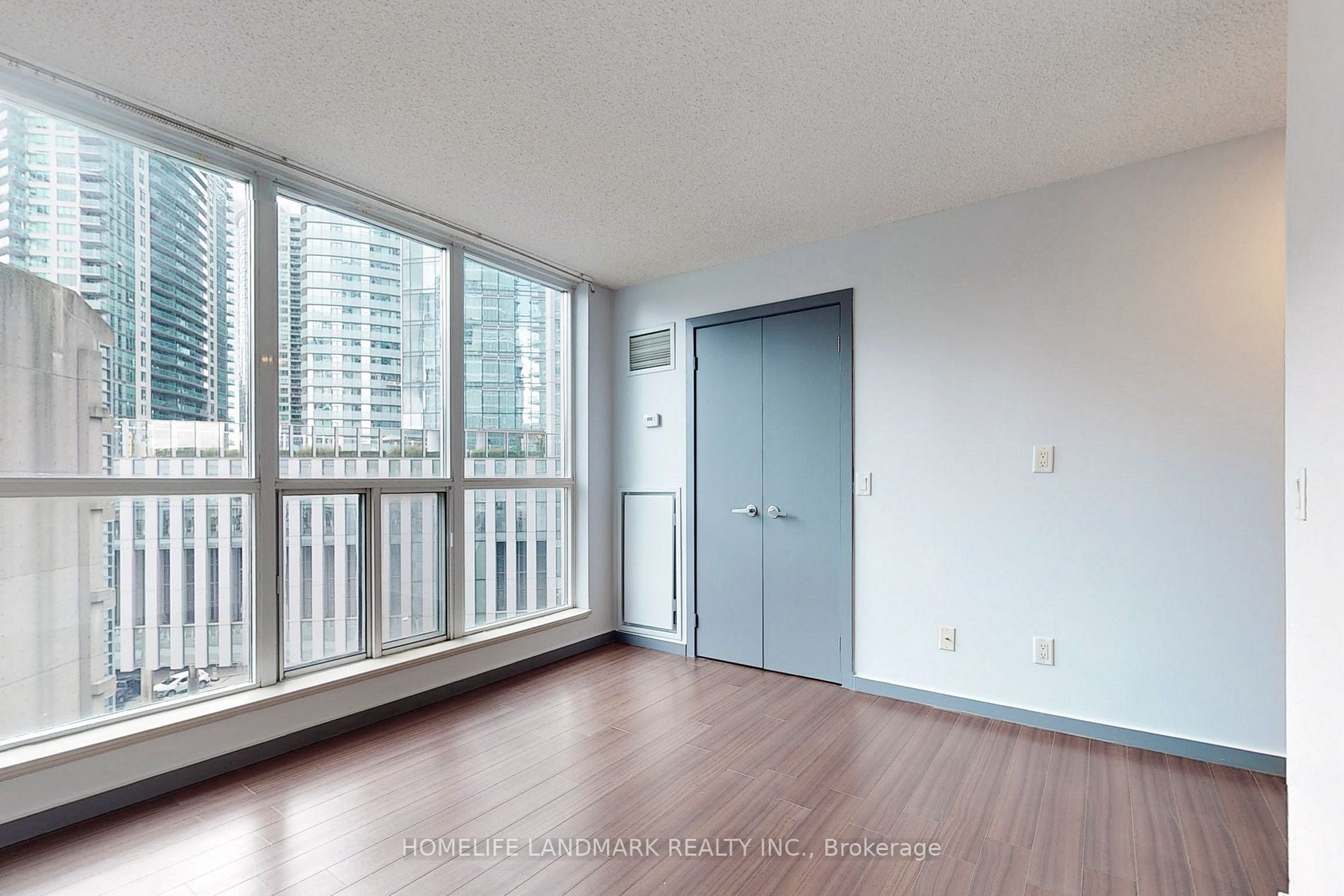 8 York St, #612