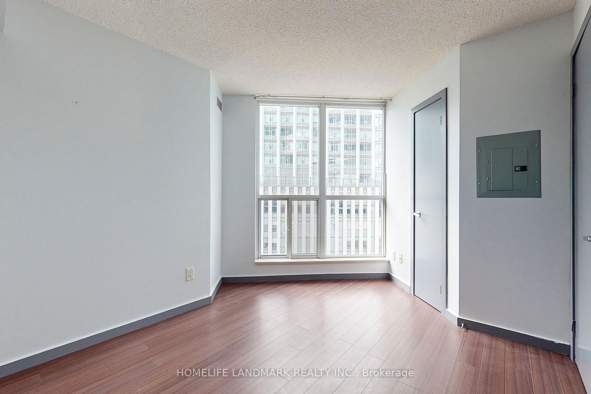 8 York St, #612