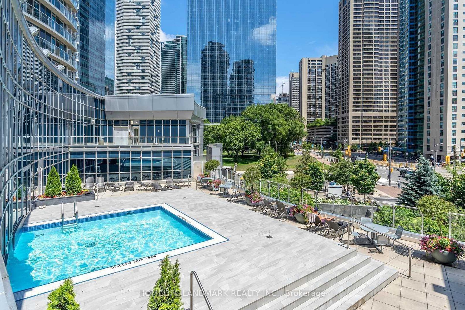 8 York St, #612
