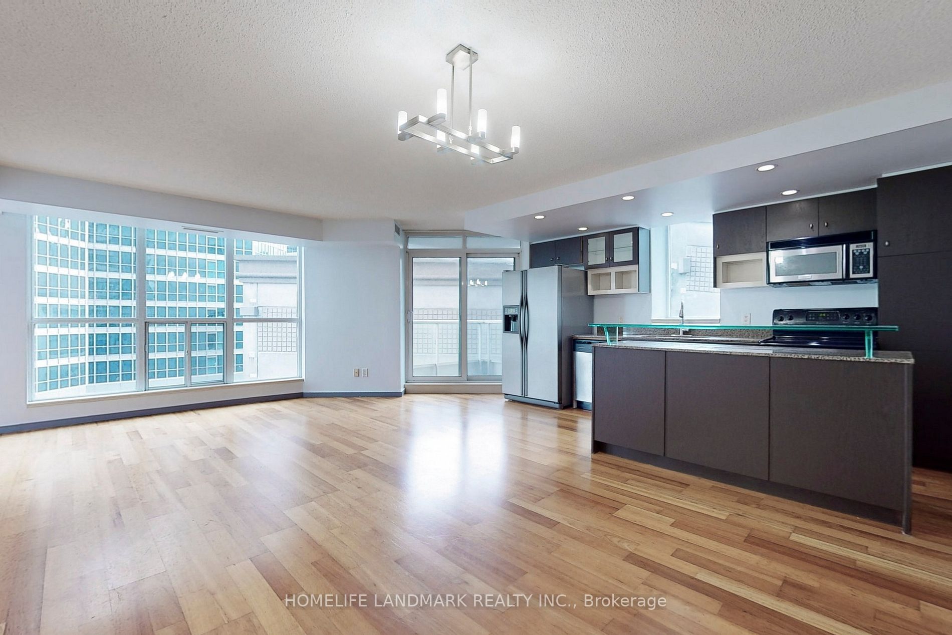 8 York St, #612