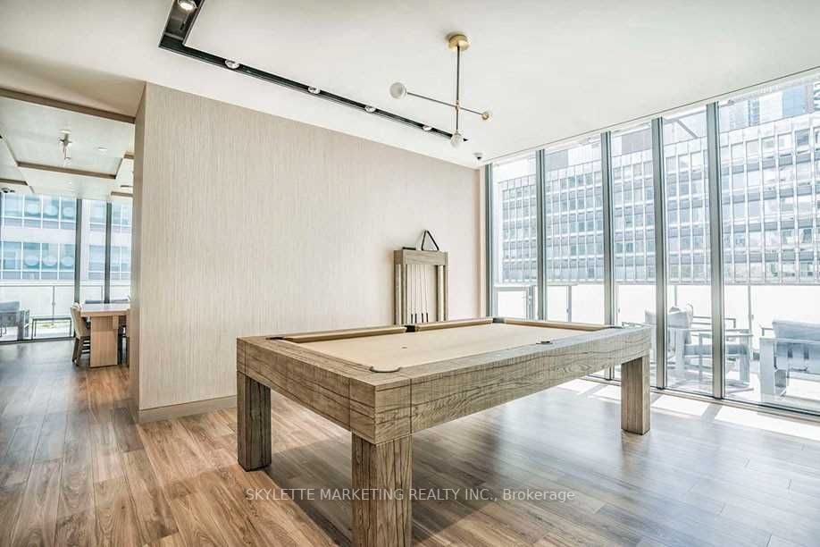 25 Richmond St E, #1105