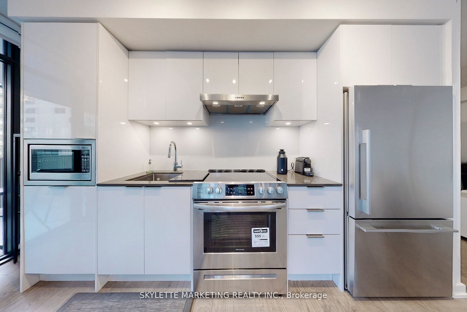 25 Richmond St E, #1105
