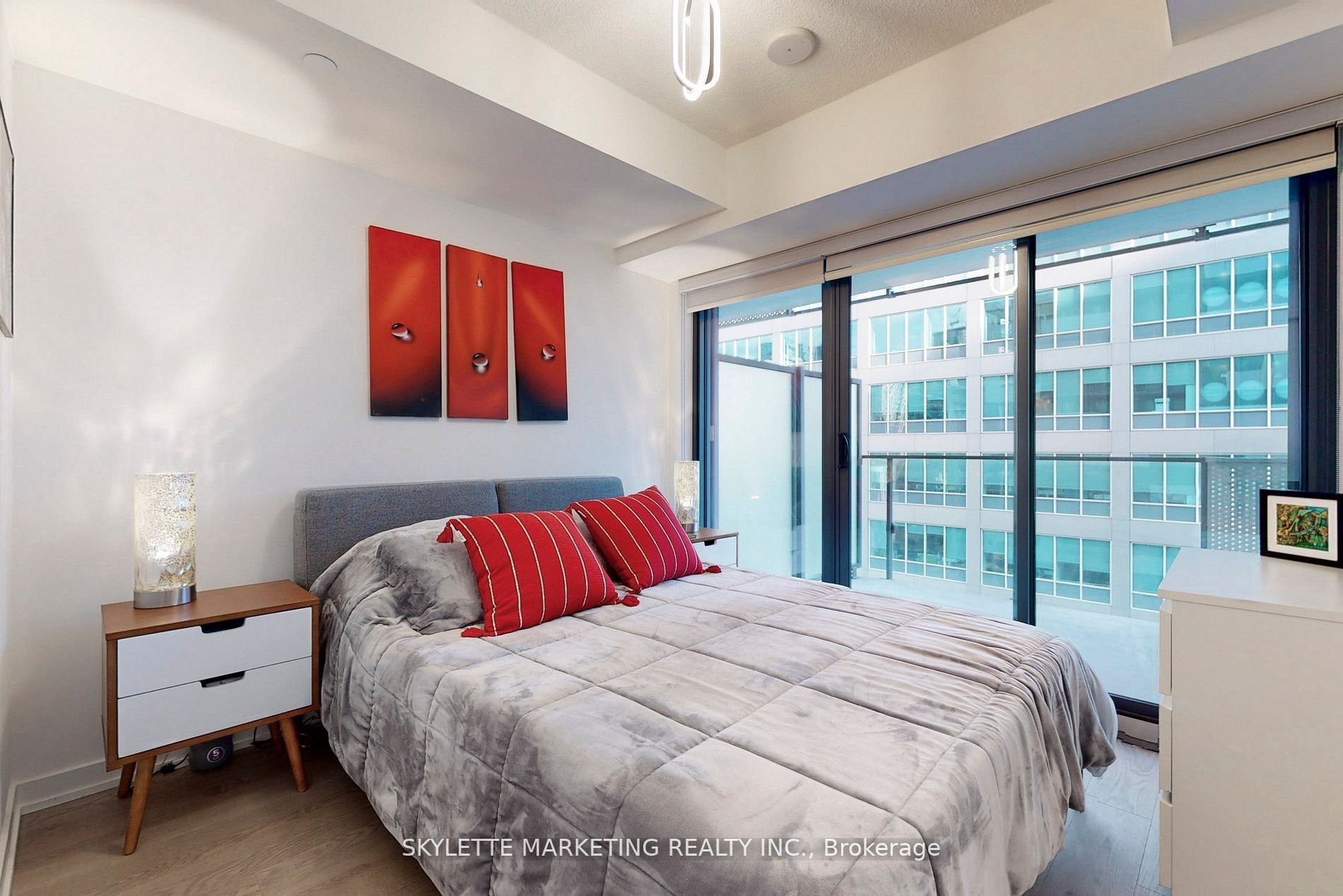 25 Richmond St E, #1105