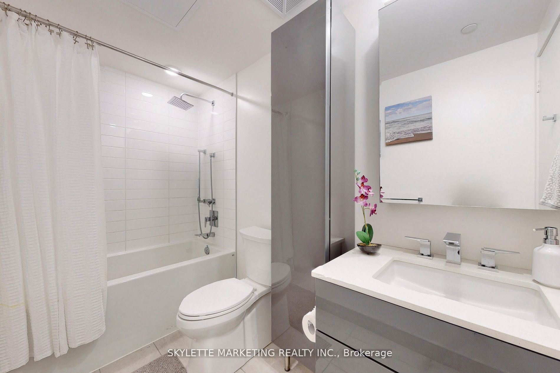 25 Richmond St E, #1105