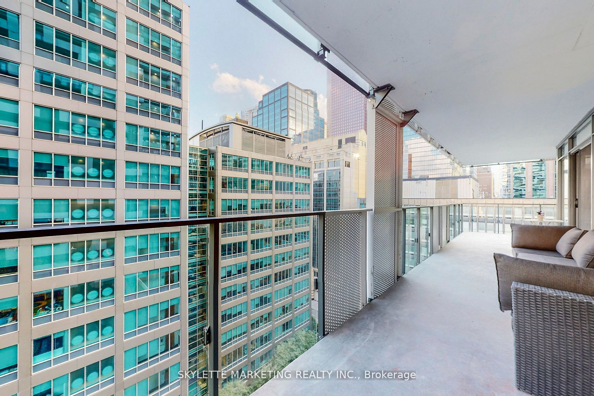 25 Richmond St E, #1105