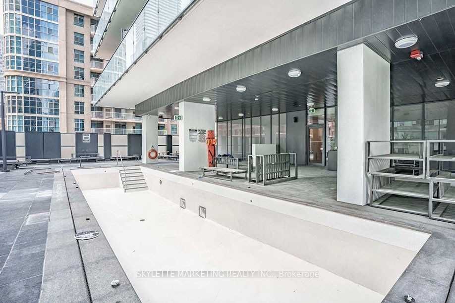 25 Richmond St E, #1105