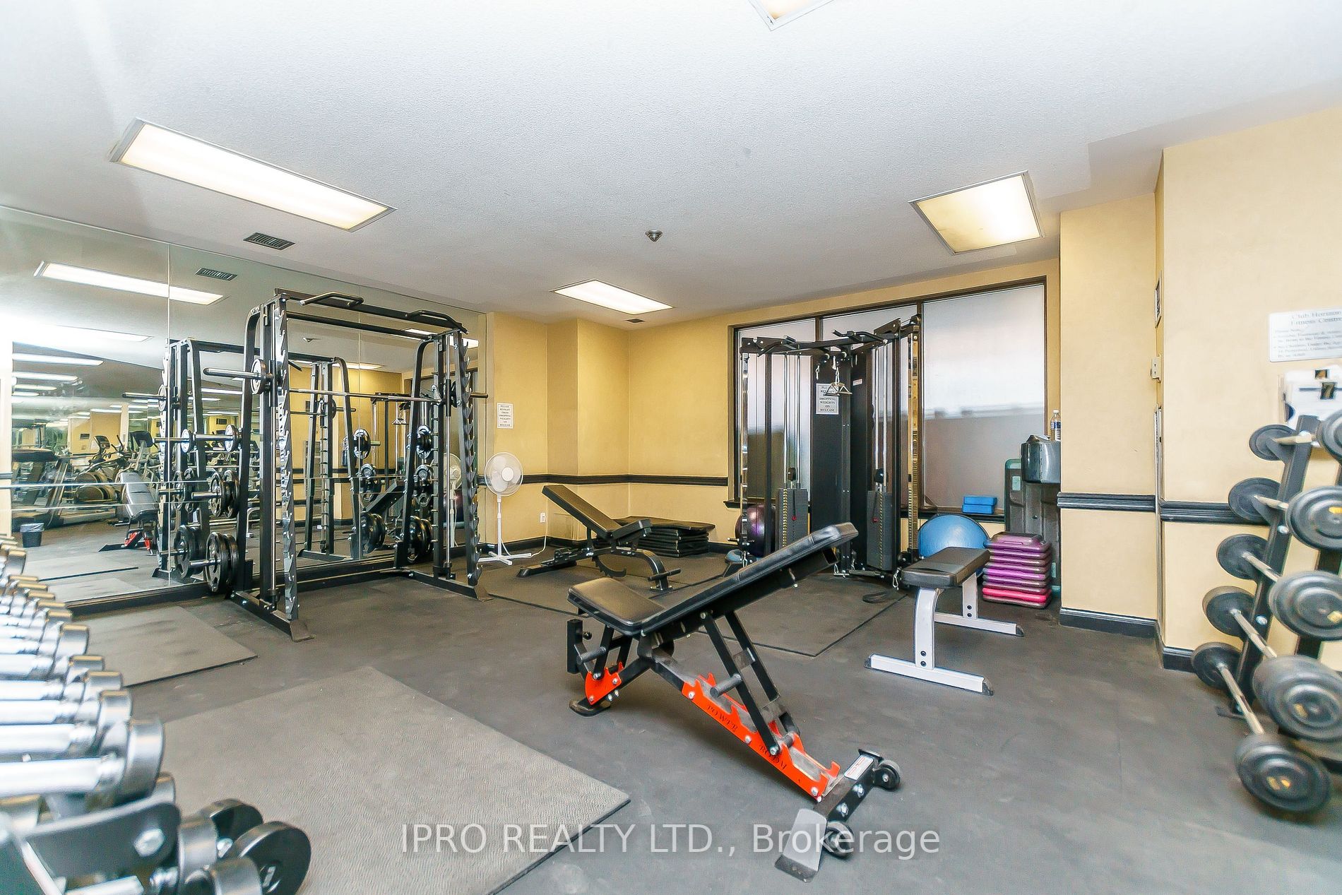 633 Bay St, #2403