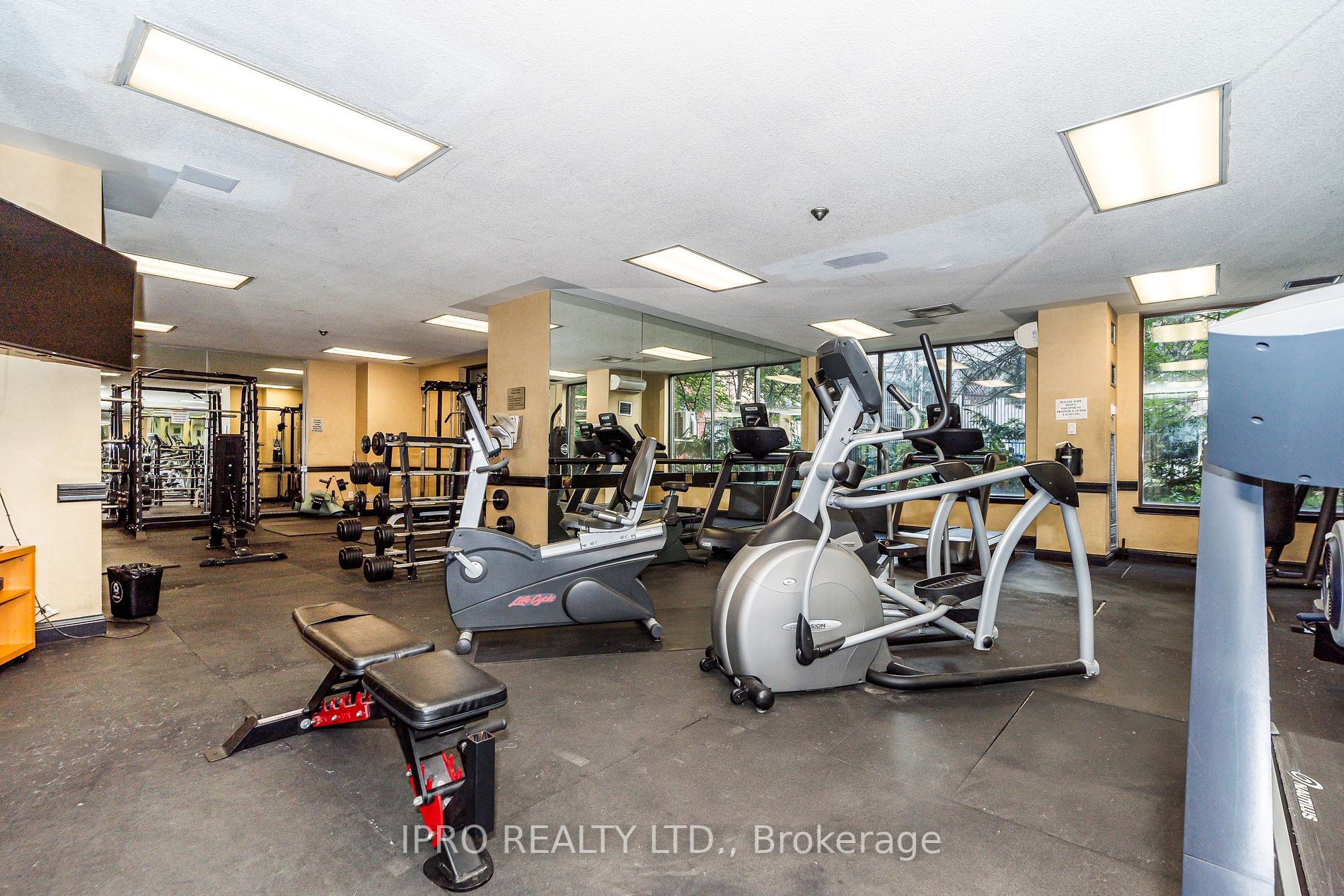 633 Bay St, #2403