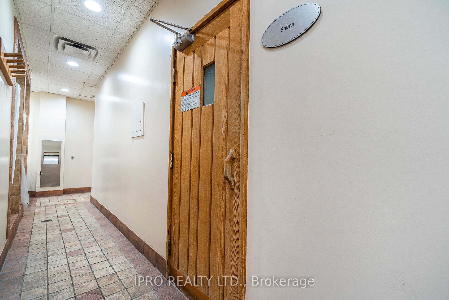 633 Bay St, #2403