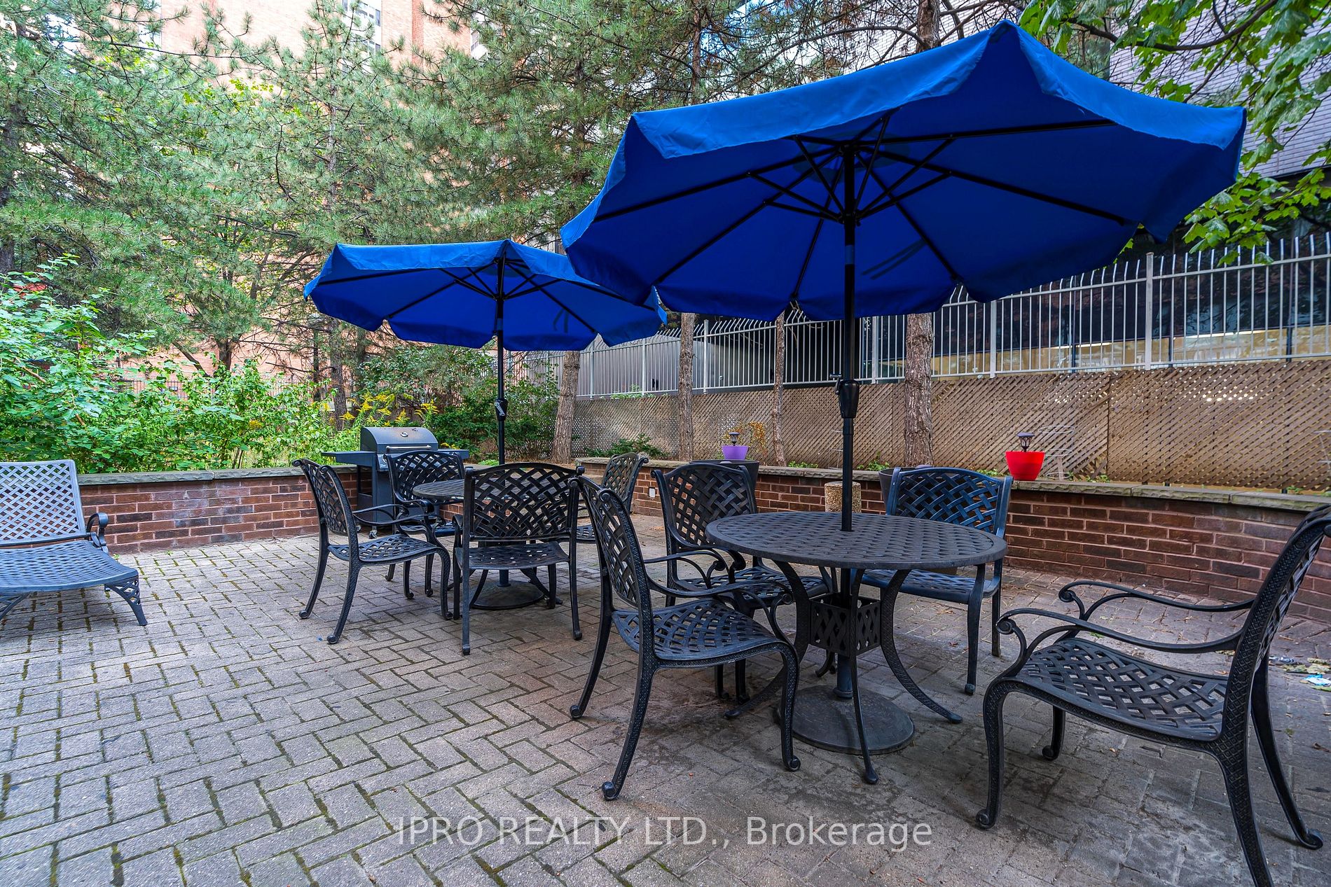 633 Bay St, #2403