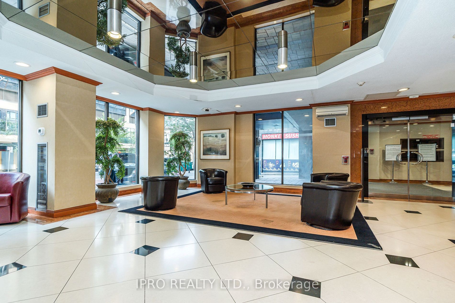 633 Bay St, #2403