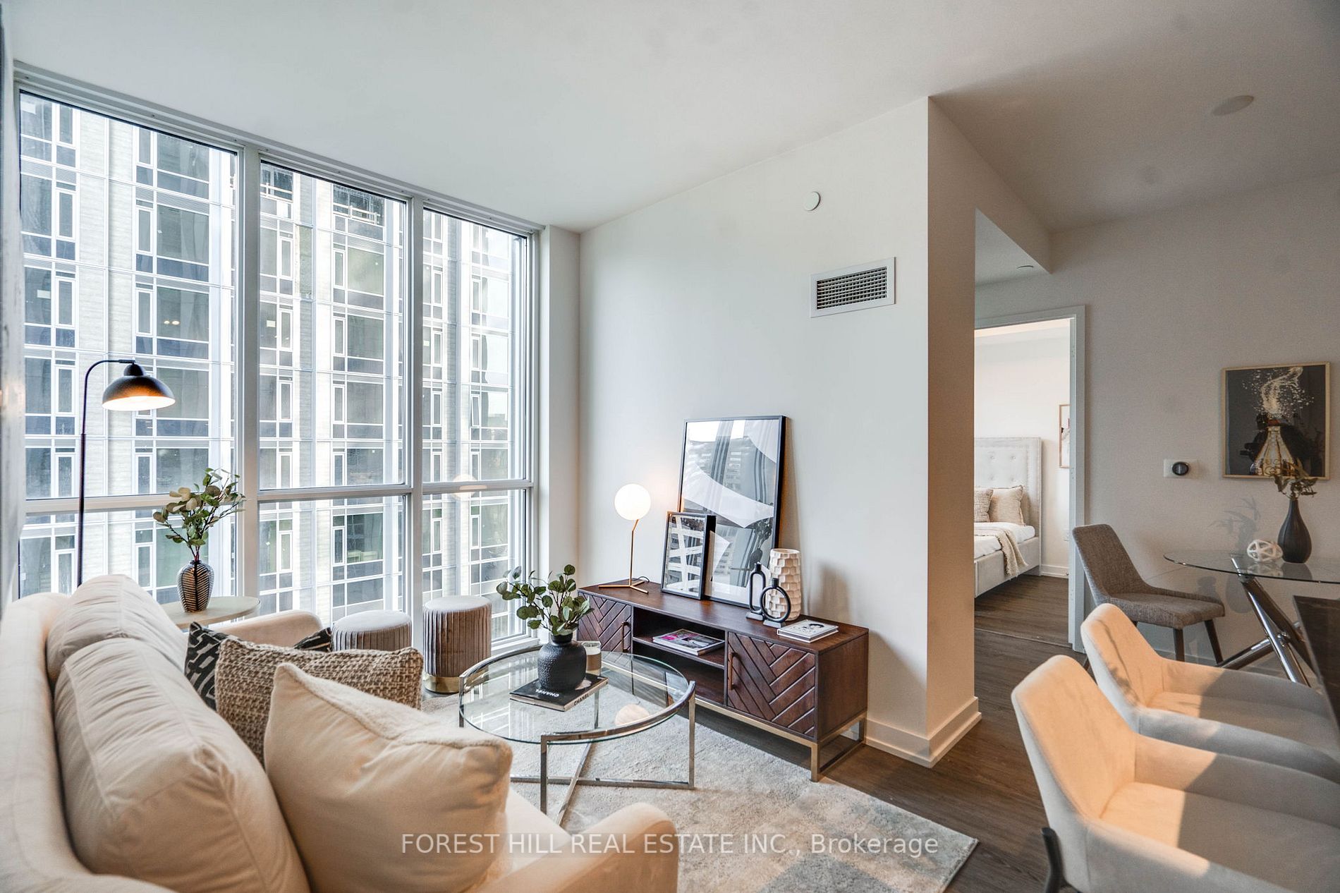 1 Yorkville Ave, #802