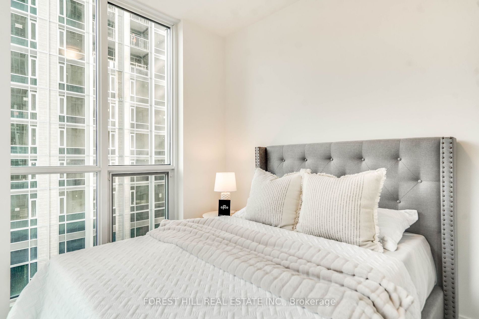 1 Yorkville Ave, #802