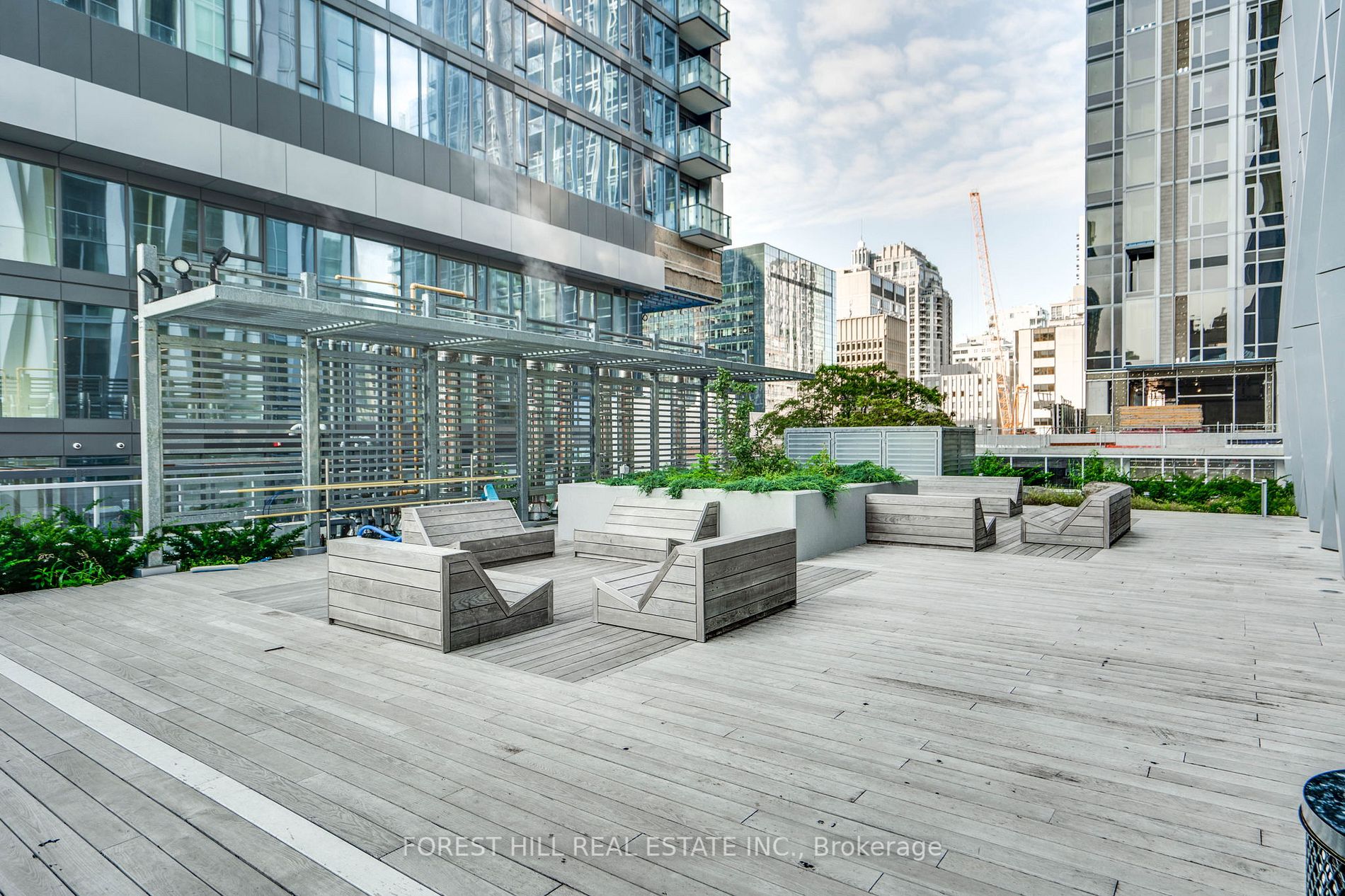 1 Yorkville Ave, #802
