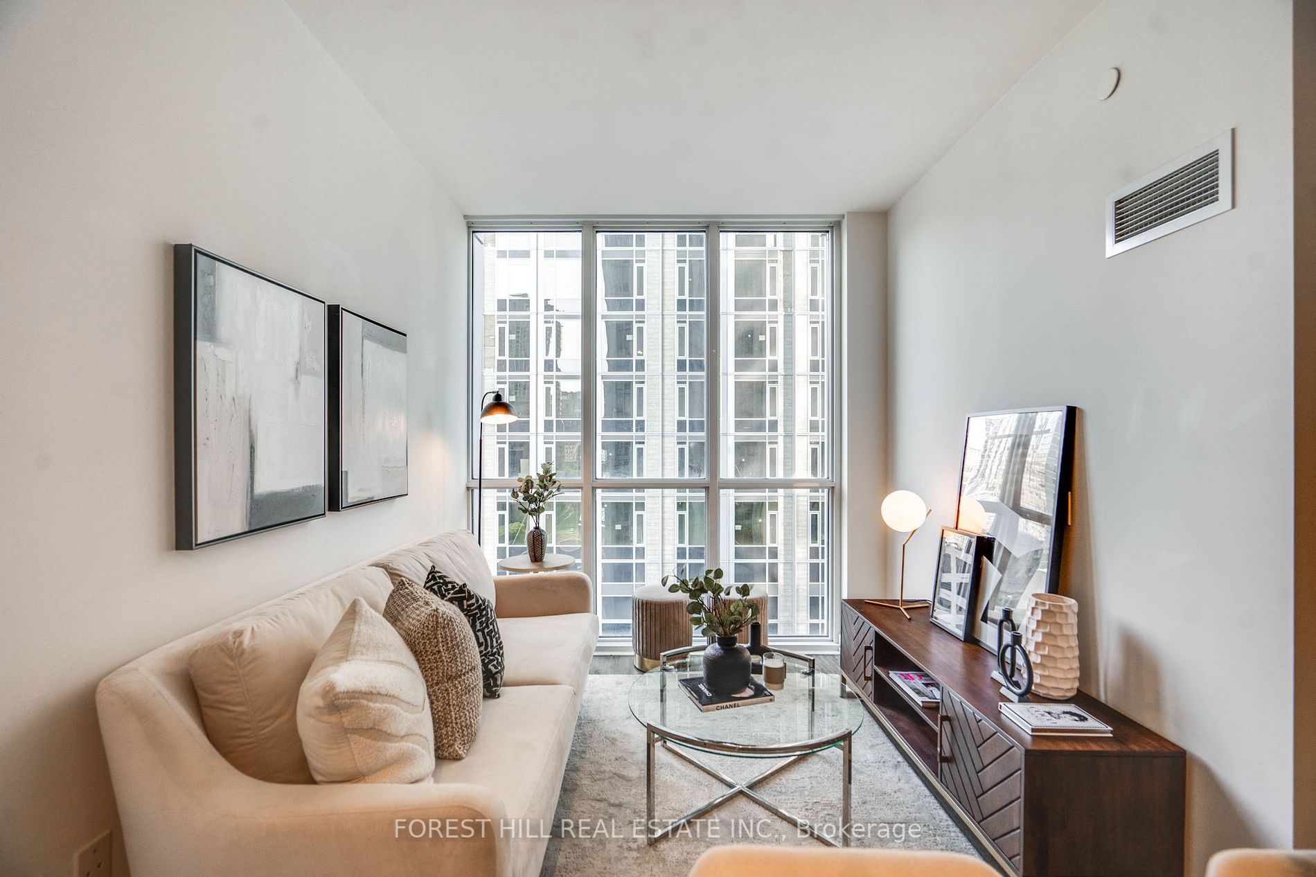 1 Yorkville Ave, #802